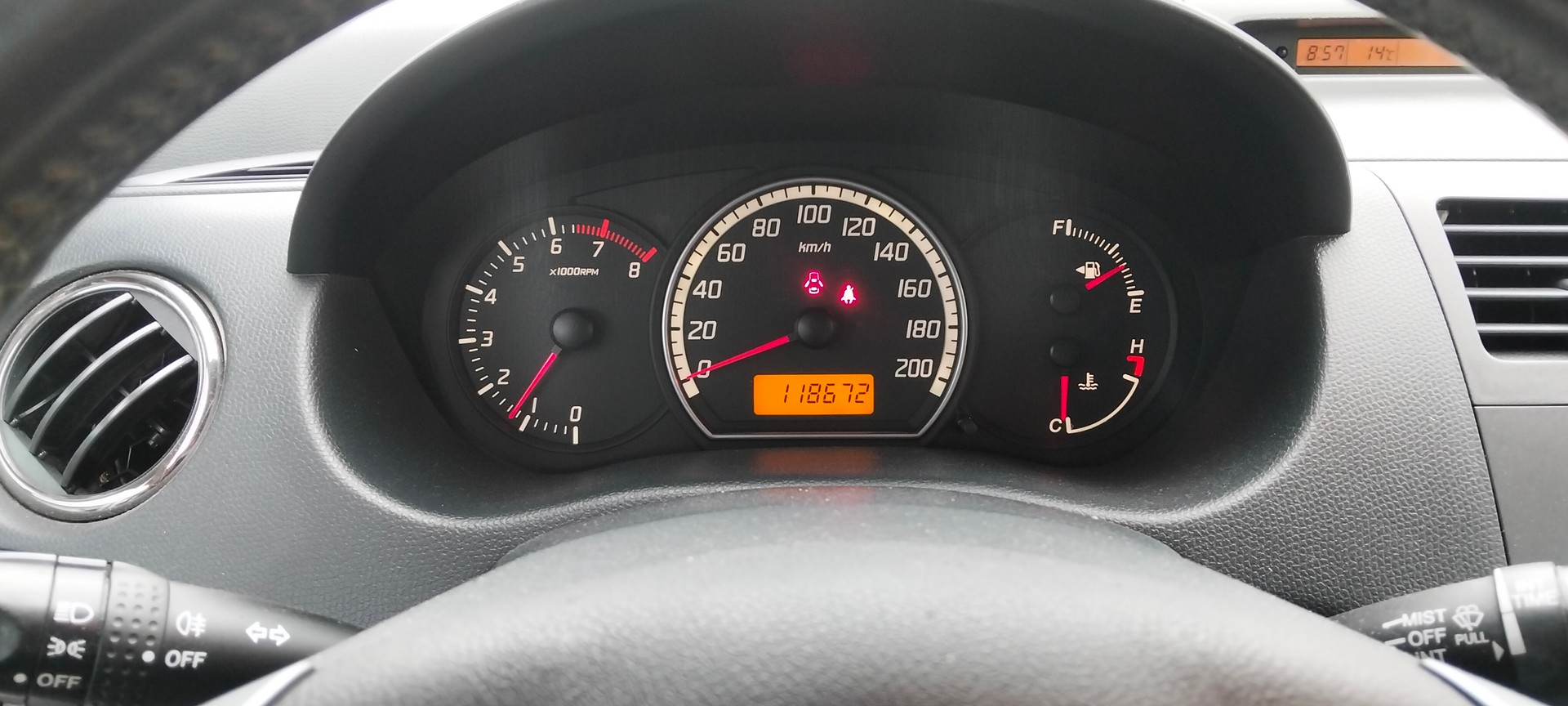 SUZUKI Swift 1.3i 16V GL Top 4x4-image-4