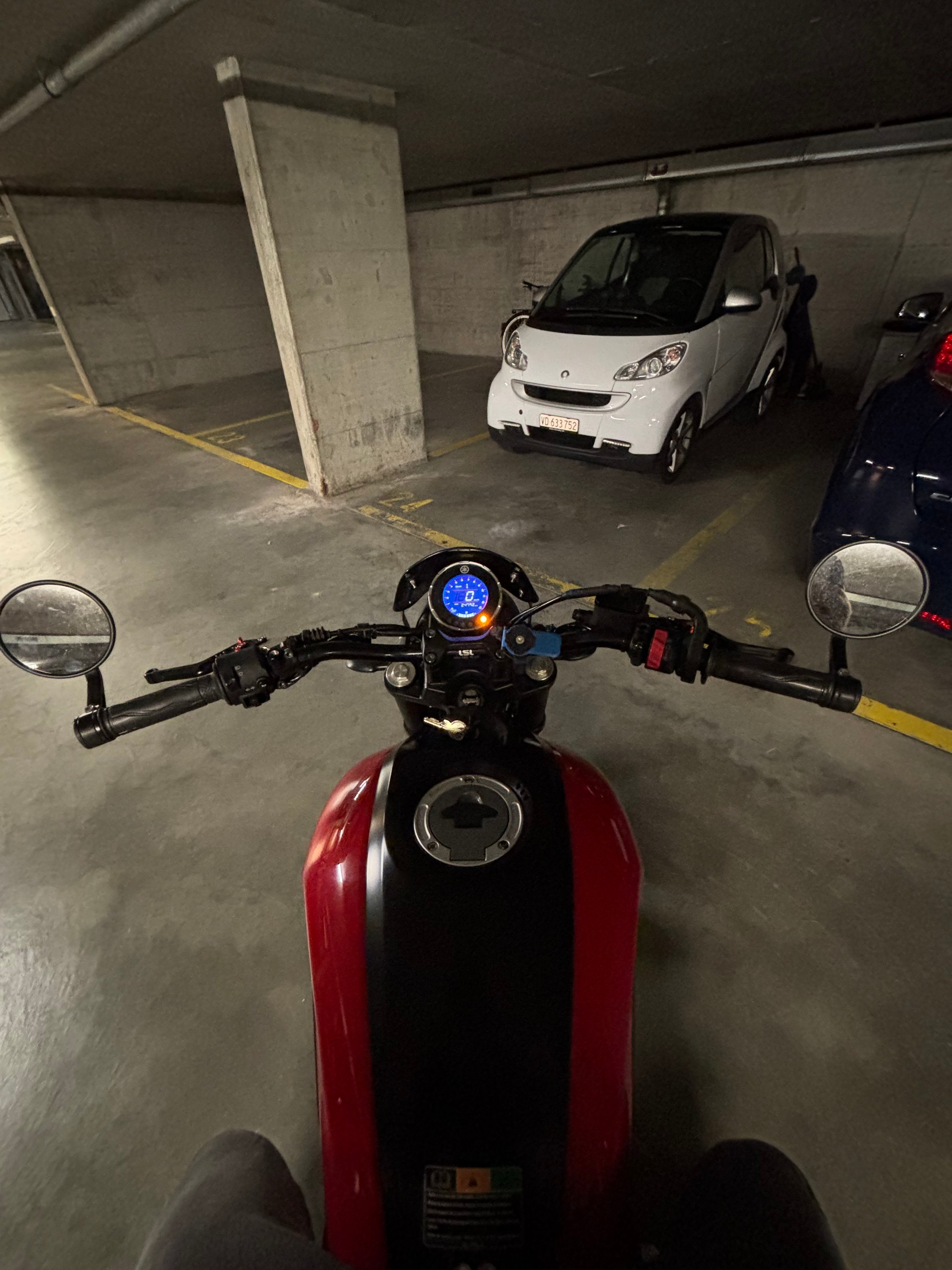 YAMAHA XSR 125-image-5