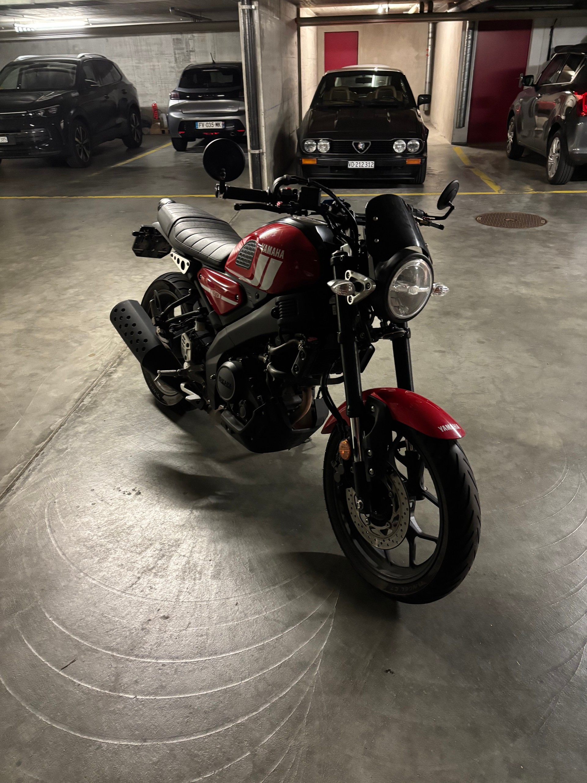 YAMAHA XSR 125-image-3