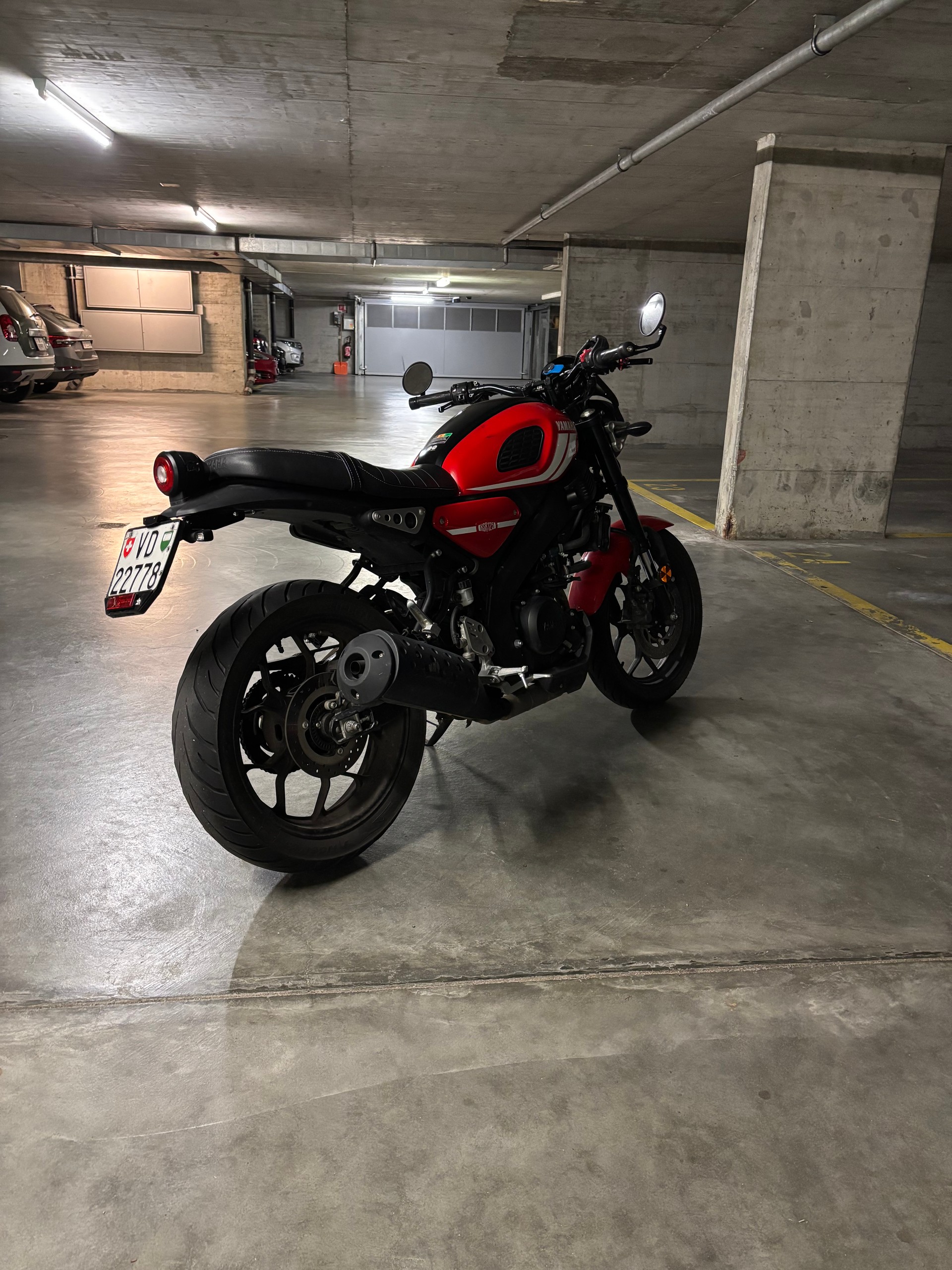 YAMAHA XSR 125-image-7