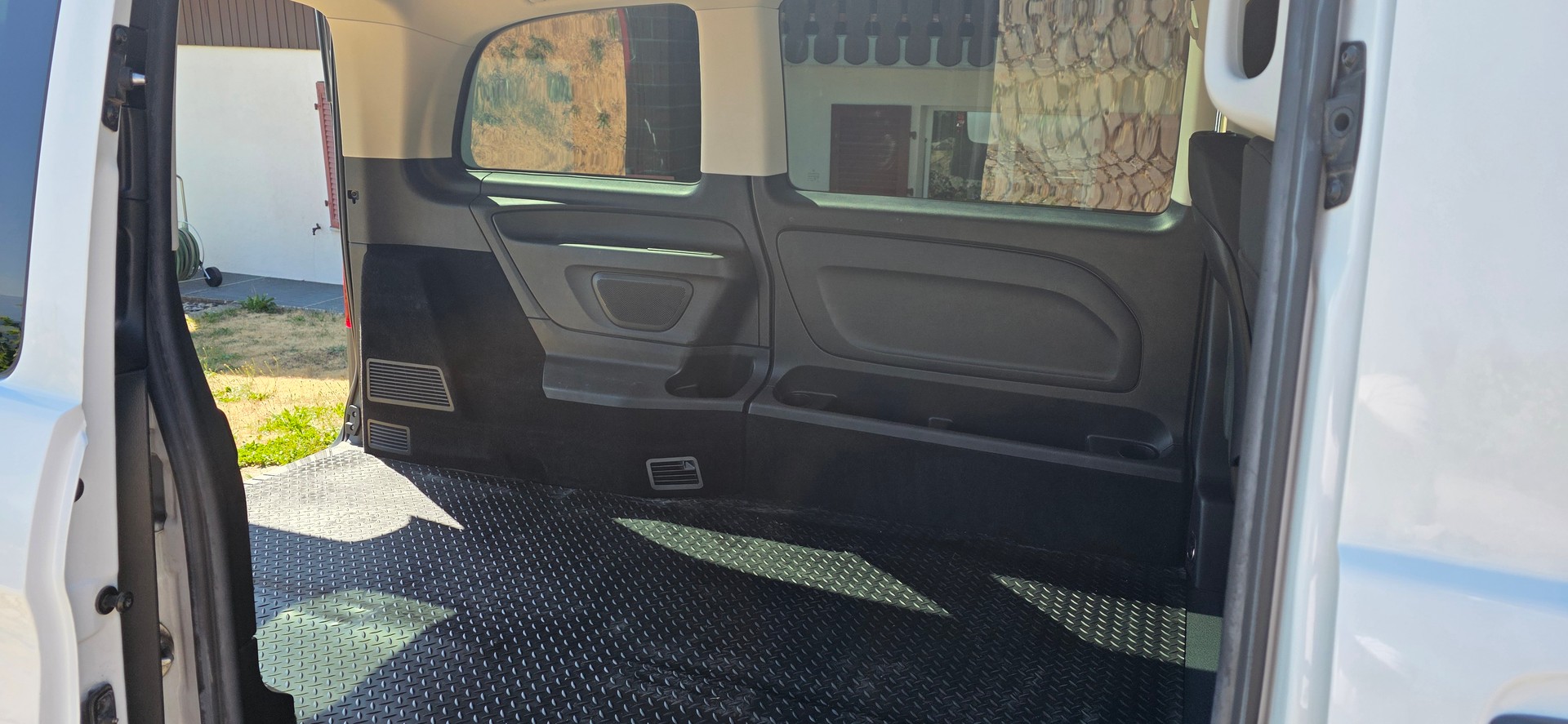 MERCEDES-BENZ 116 CDI Pro 4x4-image-7