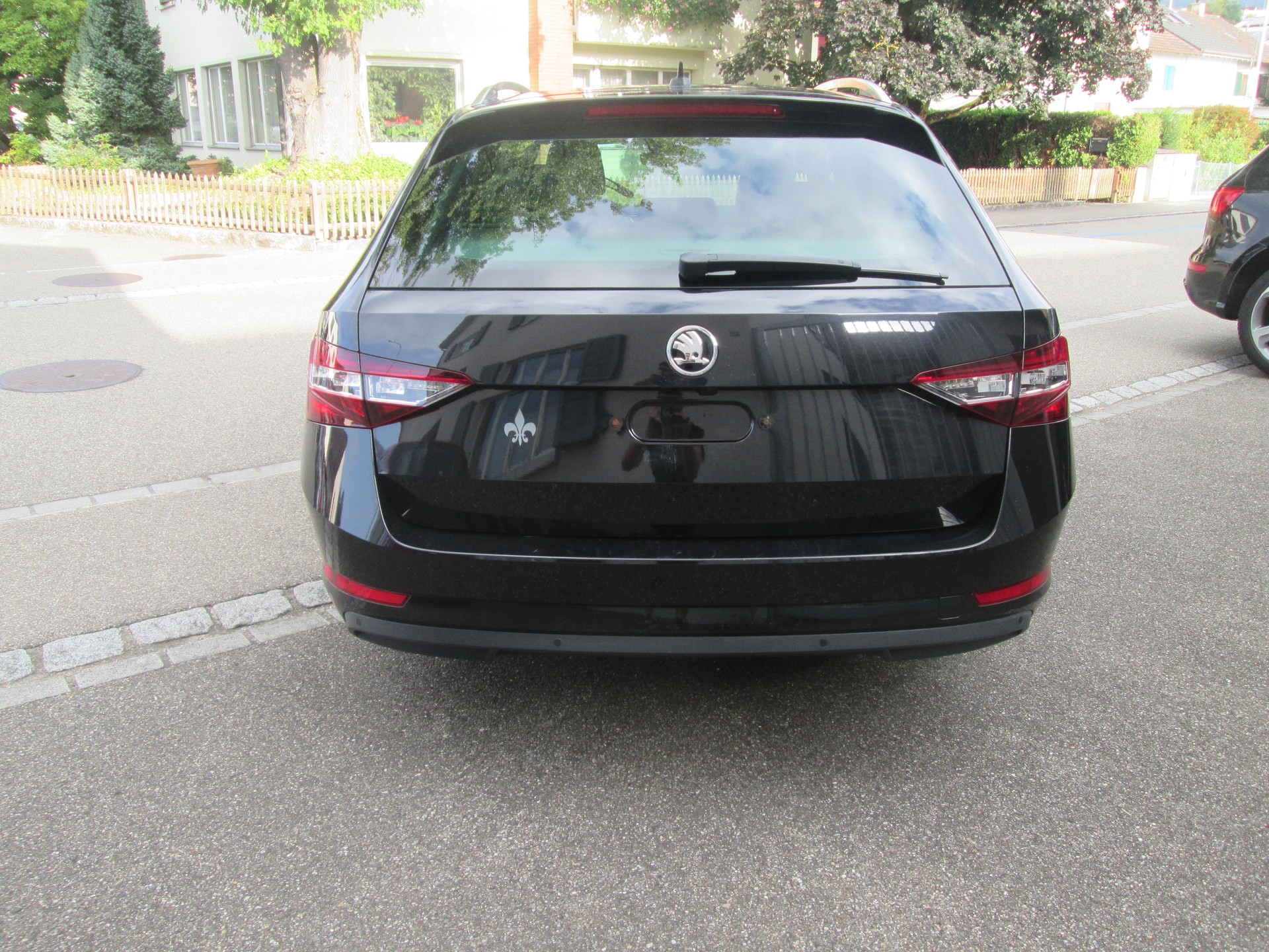 SKODA Superb Combi 2.0 TDi Sport Line DSG-image-3