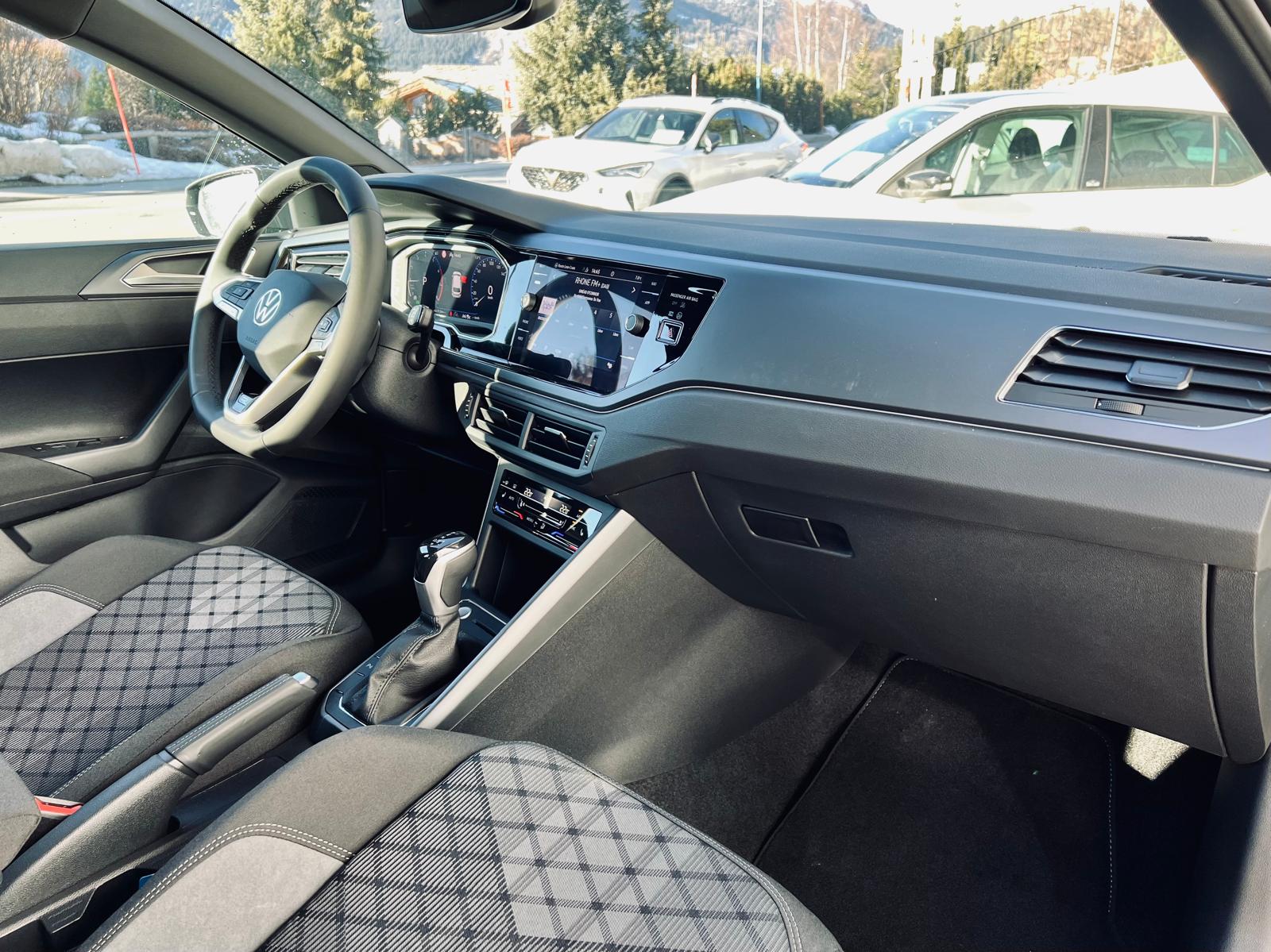 VW Polo 1.0 TSI R-Line Umited DSG-image-9