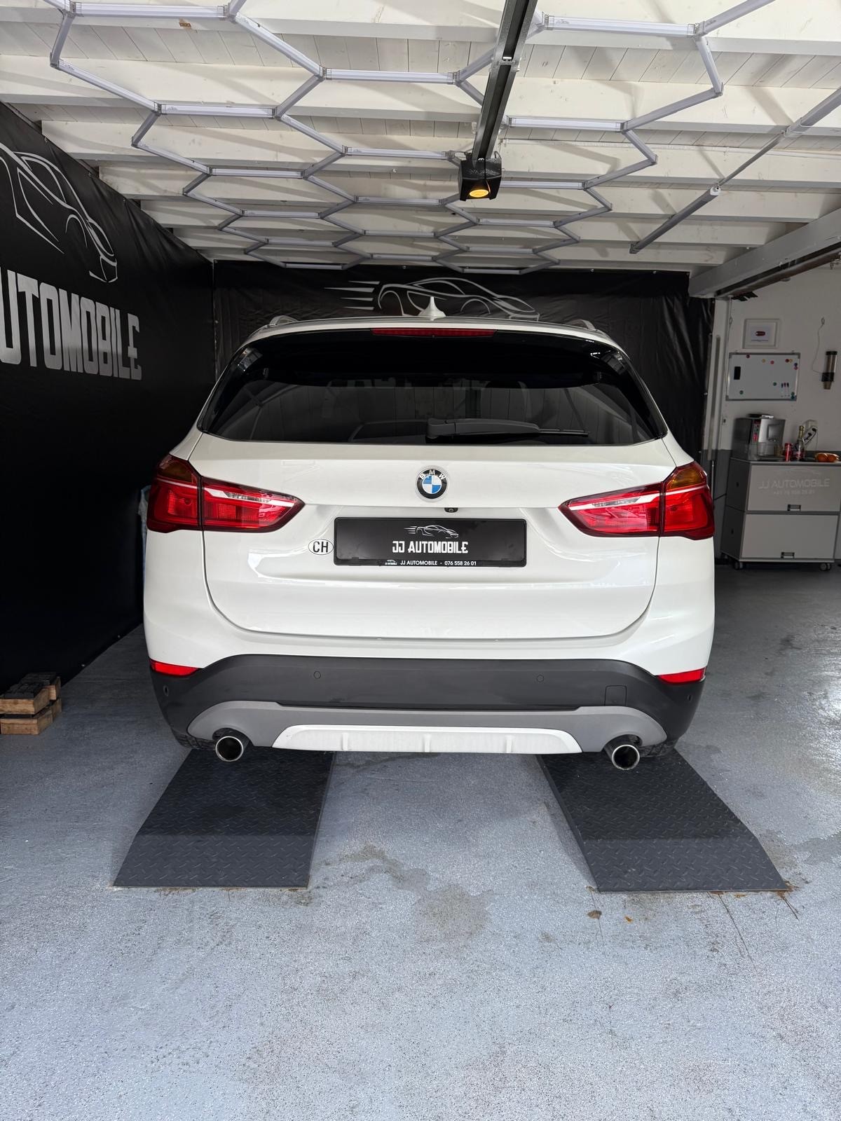 BMW X1 xDrive 20d Sport Line Steptronic-image-4