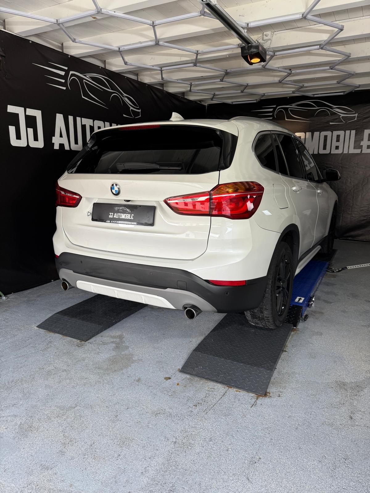 BMW X1 xDrive 20d Sport Line Steptronic-image-3