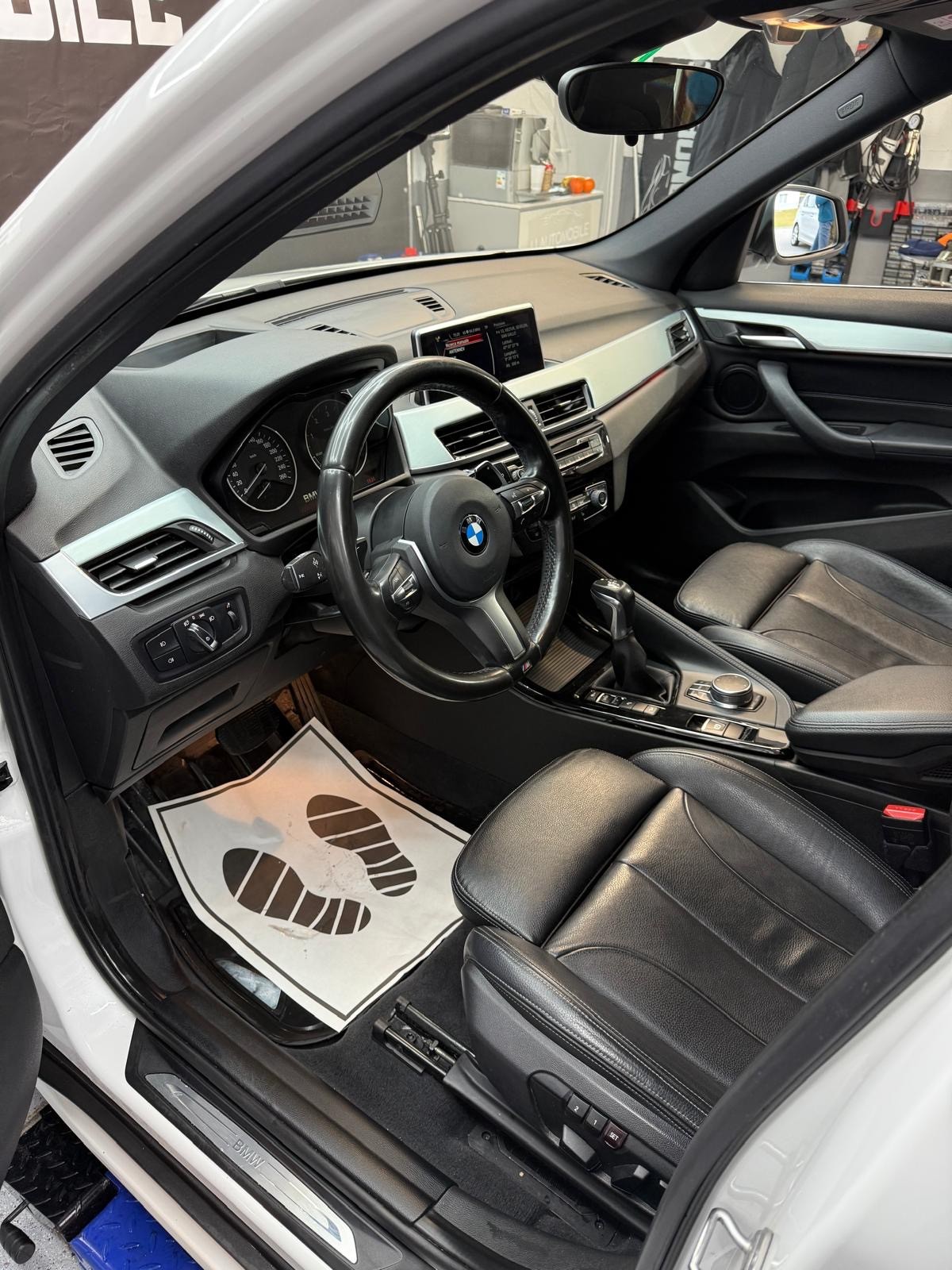 BMW X1 xDrive 20d Sport Line Steptronic-image-8