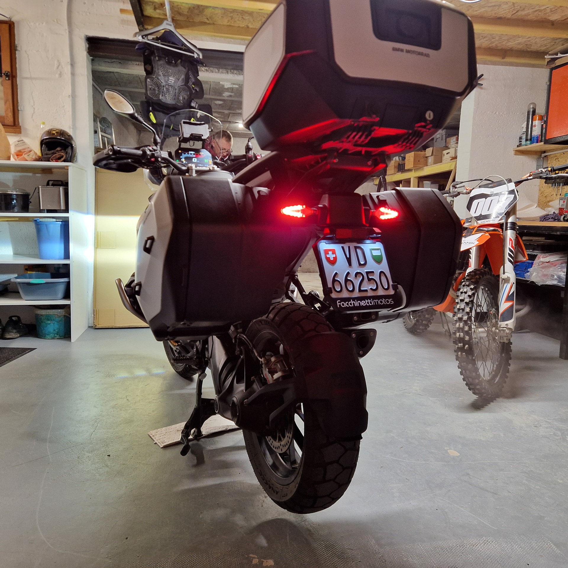 BMW R 1300 GS Triple black full options garantie 06/2028-image-3