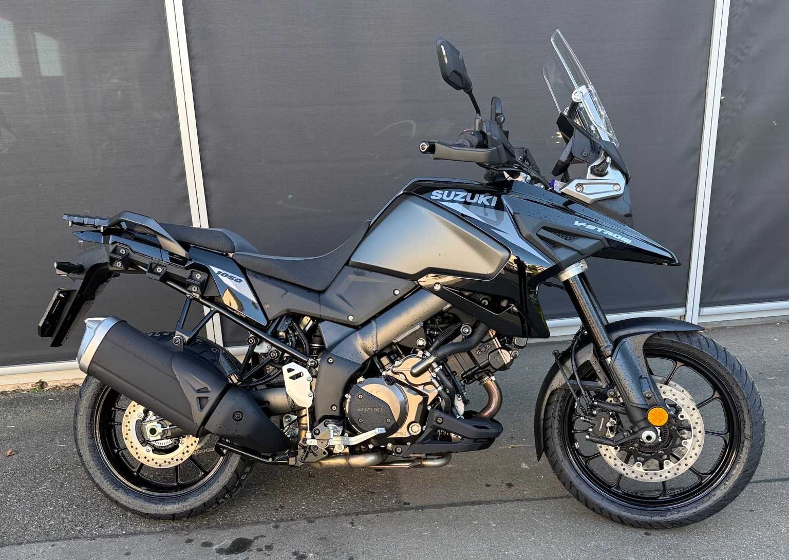 SUZUKI DL 1050 A V-Strom-image-2