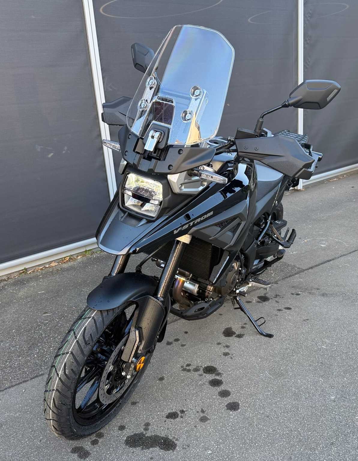 SUZUKI DL 1050 A V-Strom-image-1