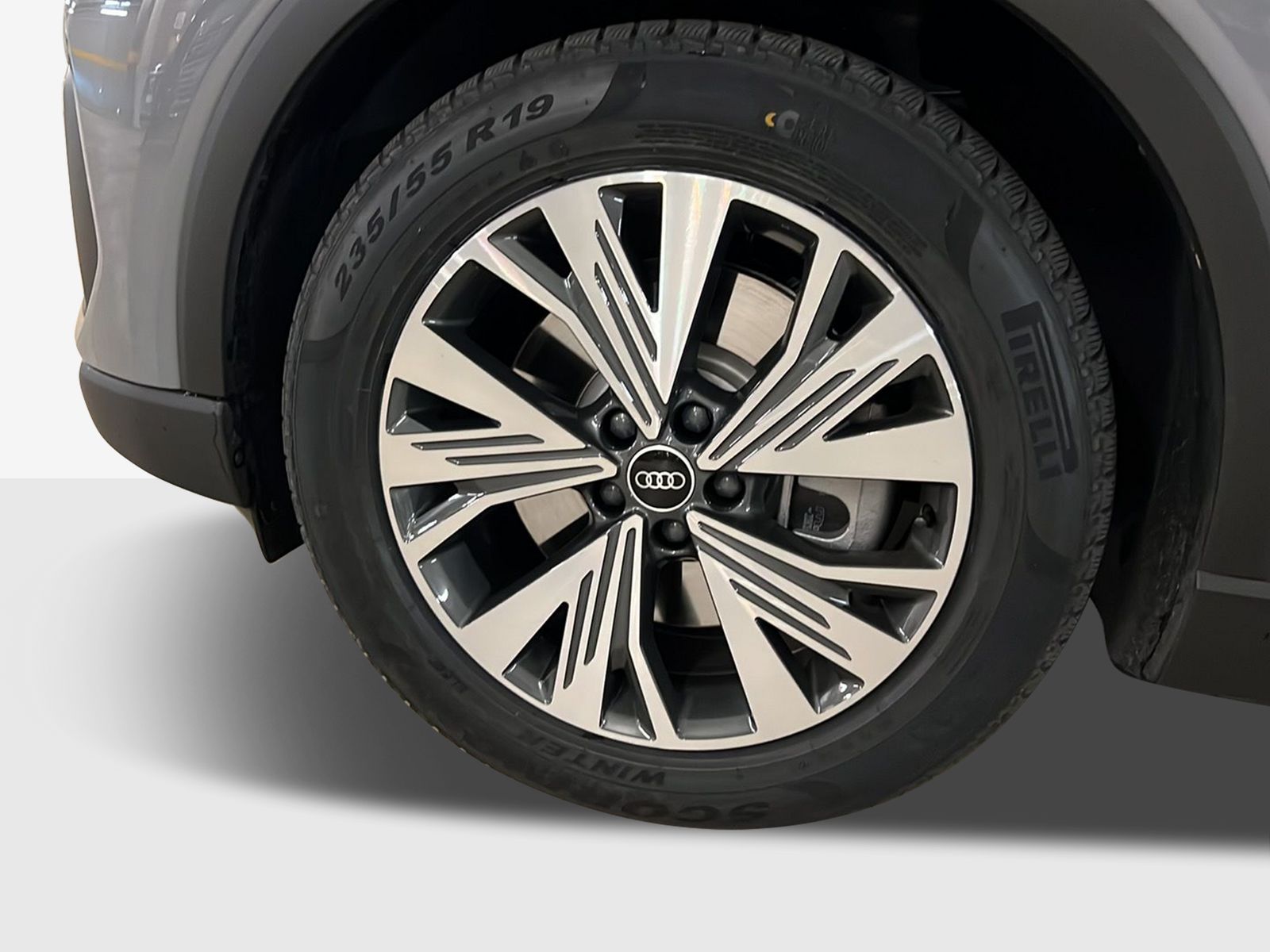 AUDI Q4 e-tron 40-image-3