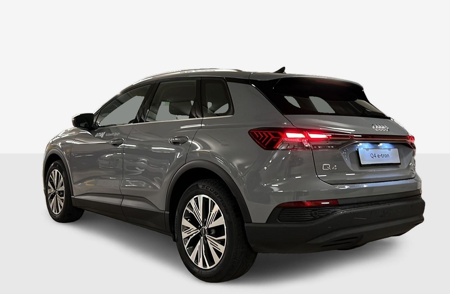 AUDI Q4 e-tron 40-image-6