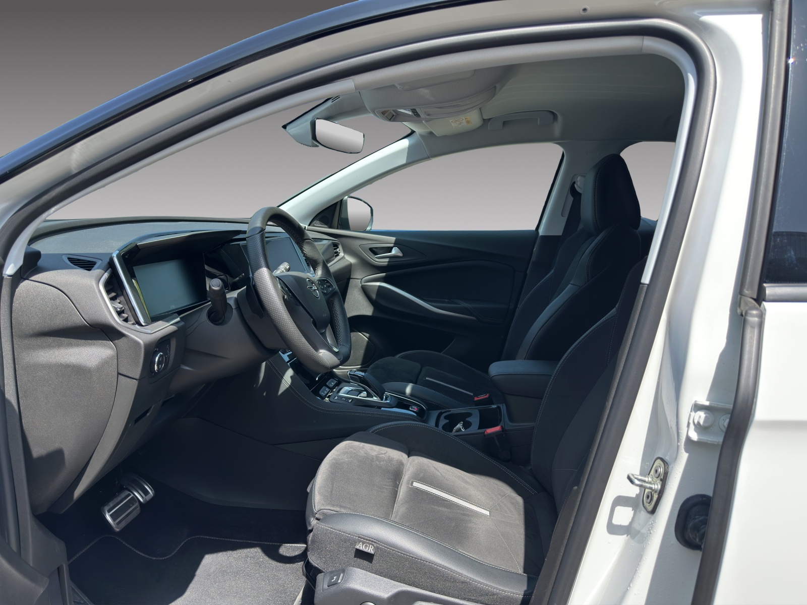 OPEL Grandland 1.6 Hybrid4 GSe Automatik-image-9