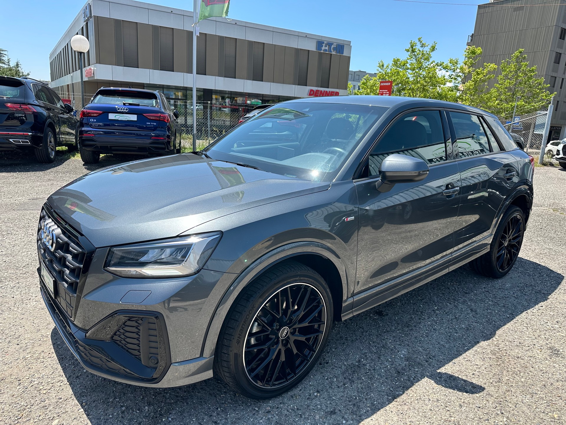 AUDI Q2 35 TFSI S line S-tronic-showroom-element-1