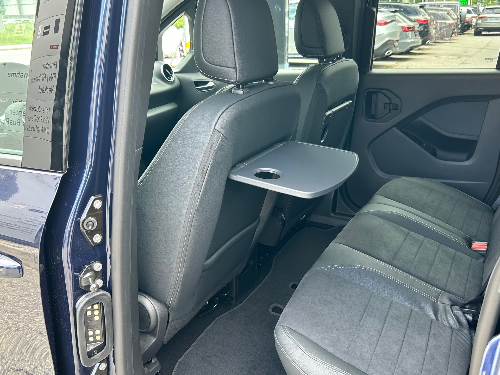 MERCEDES-BENZ T-Klasse T 180 Style S-image-7