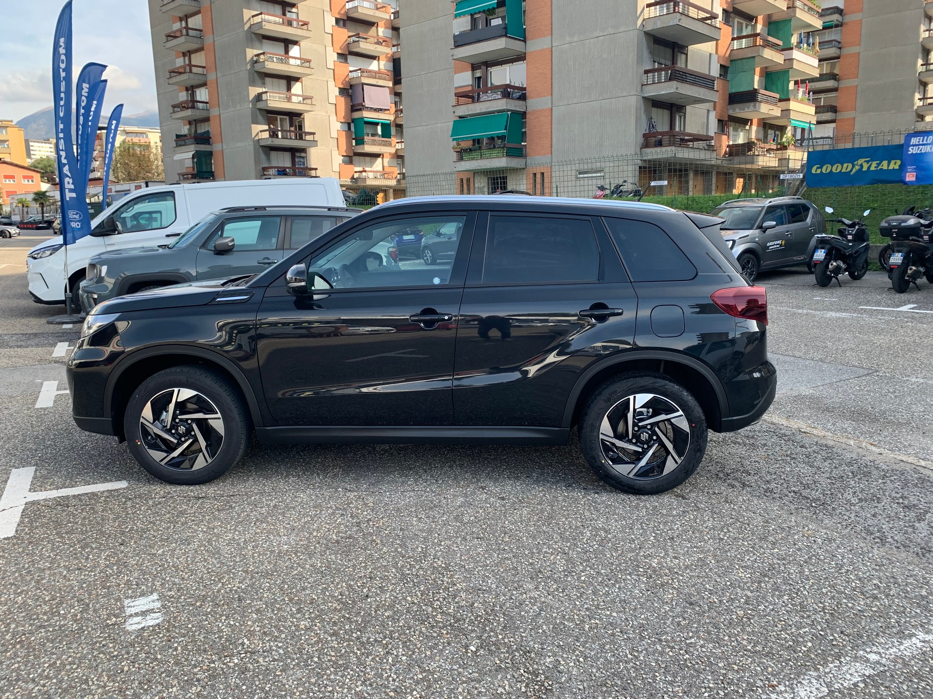 SUZUKI VITARA 1.4 T Compact TOP Hybrid 4x4-image-7
