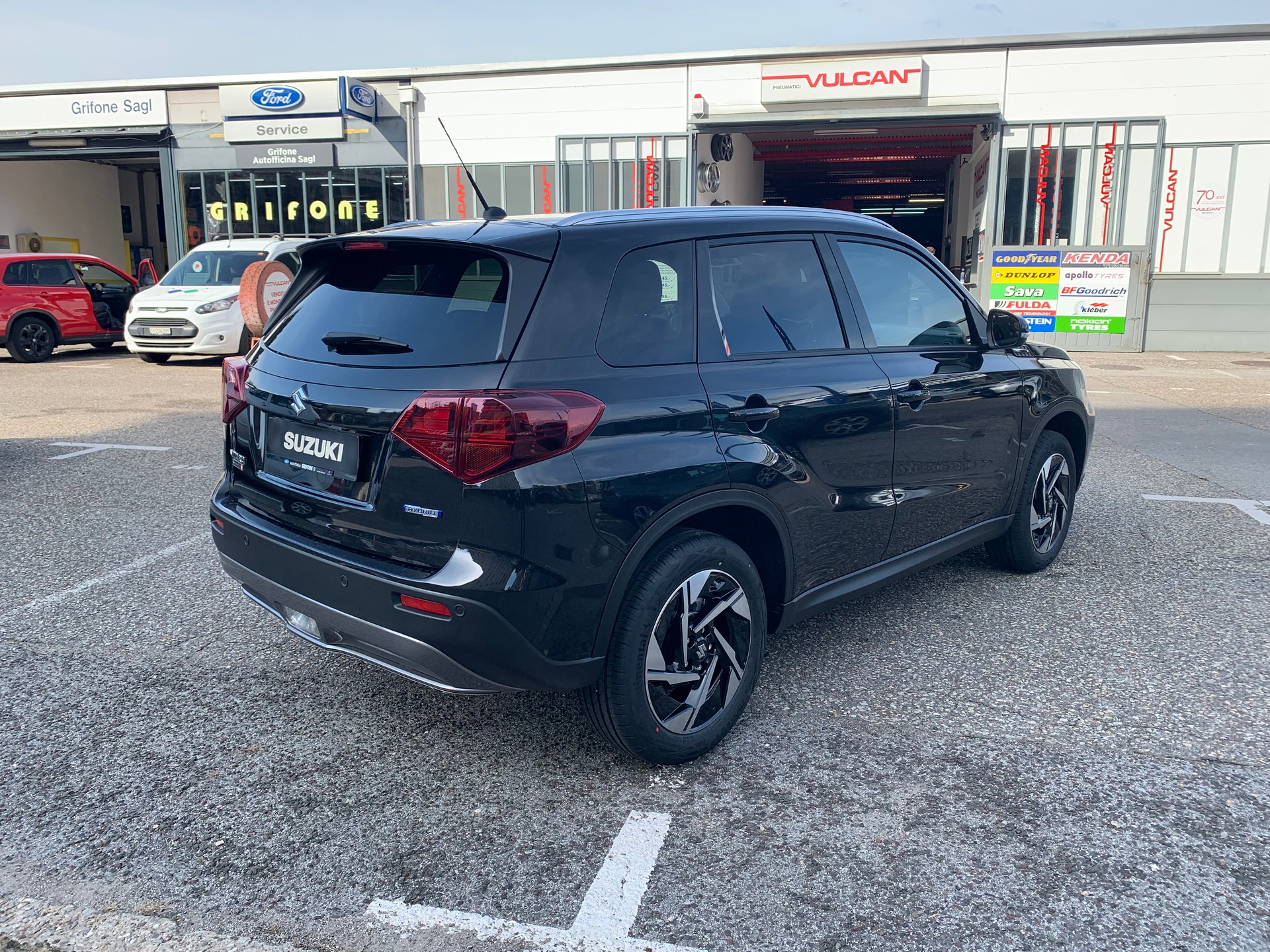 SUZUKI VITARA 1.4 T Compact TOP Hybrid 4x4-image-4