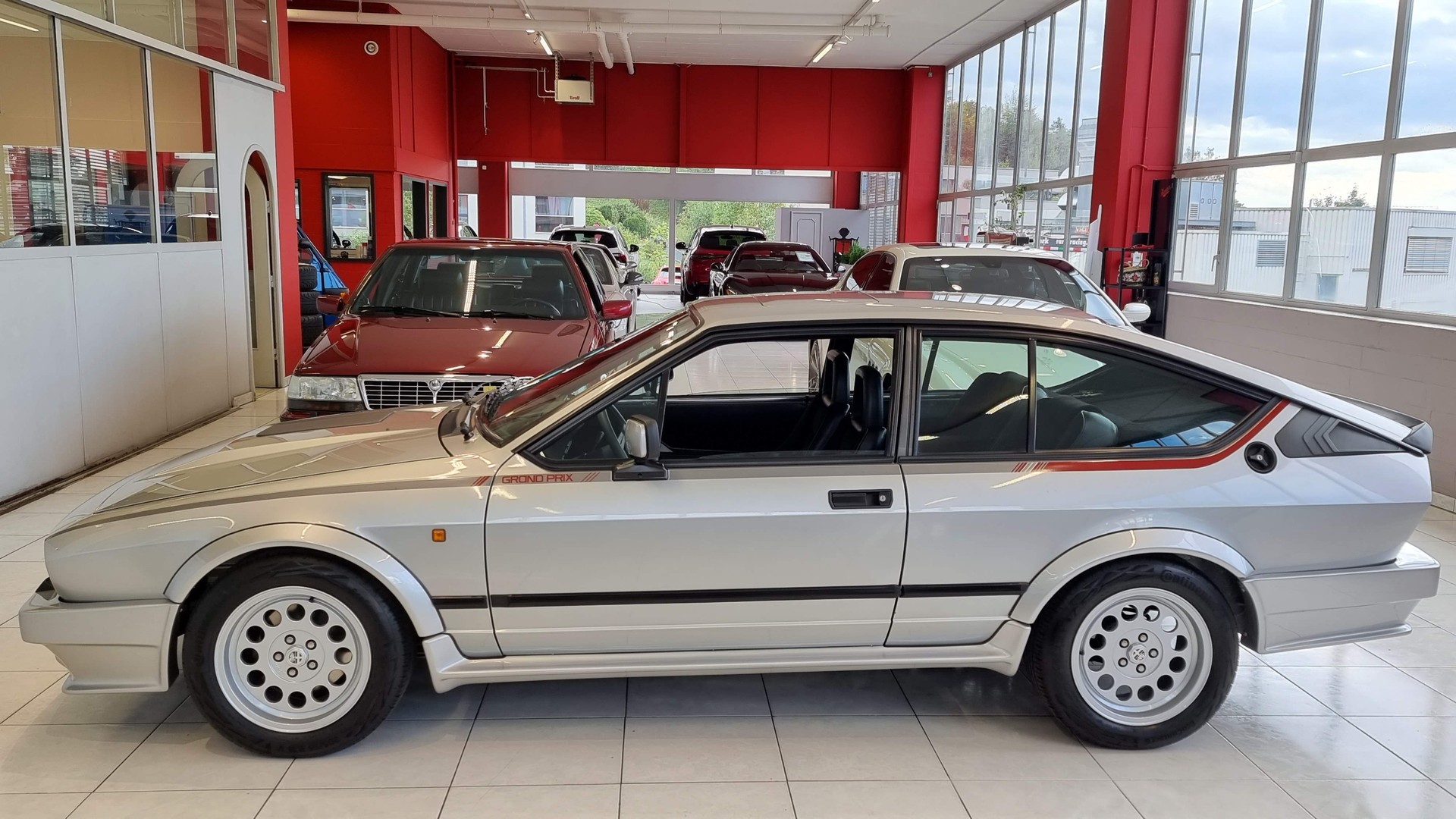 ALFA ROMEO GTV 6 2.5 Grand Prix-showroom-element-3