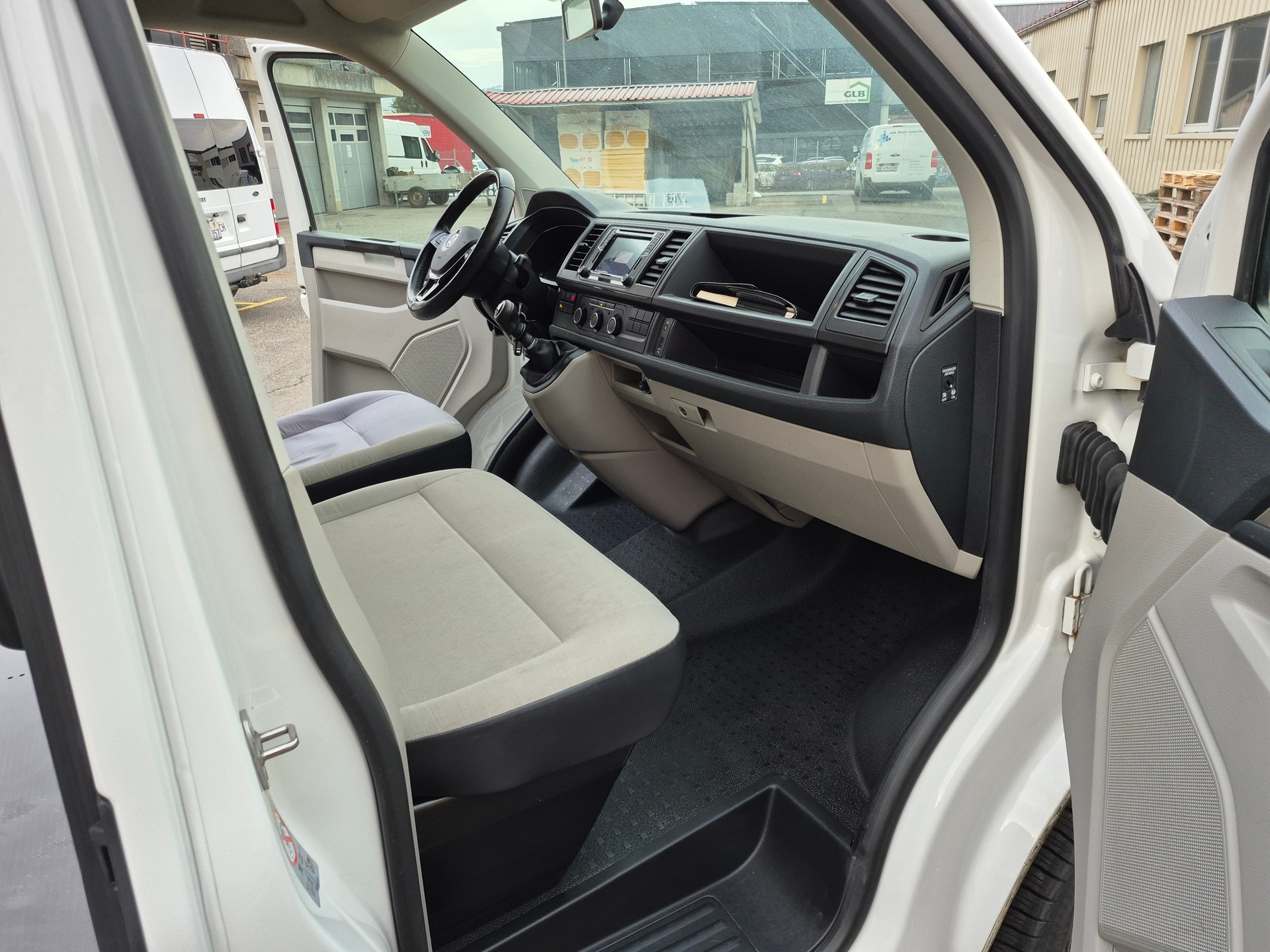 VW T6 2.0 TDI 4Motion-image-13