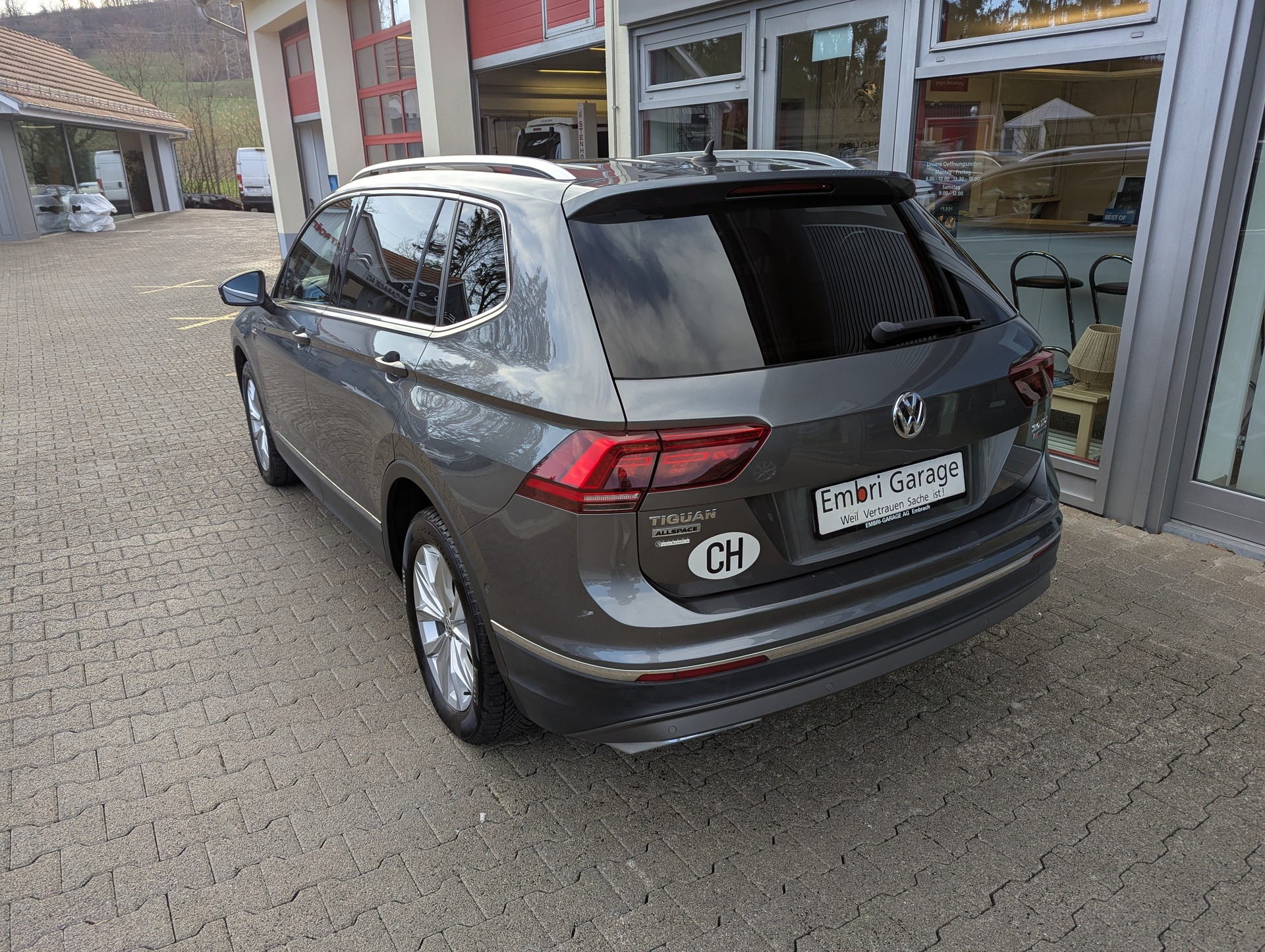 VW Tiguan Allspace 2.0 TDI SCR Highline 4Motion DSG-image-4
