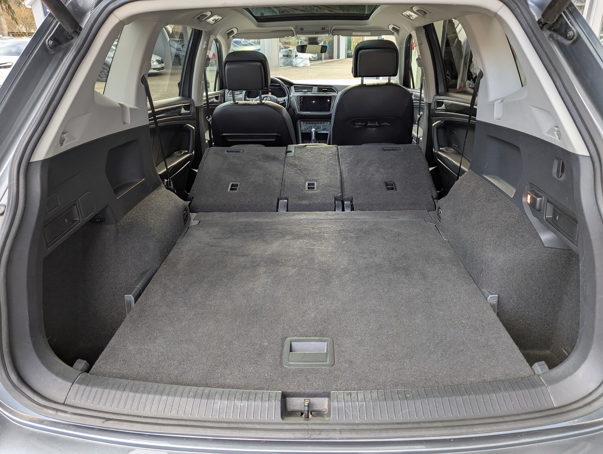 VW Tiguan Allspace 2.0 TDI SCR Highline 4Motion DSG-image-8