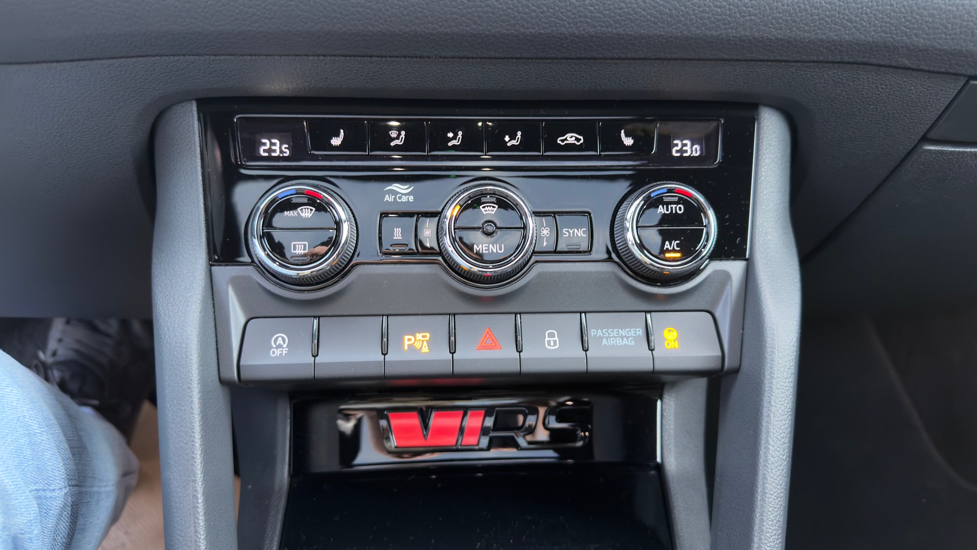 SKODA Kodiaq 2.0 Bi-TDI SCR RS 4x4 DSG-image-13