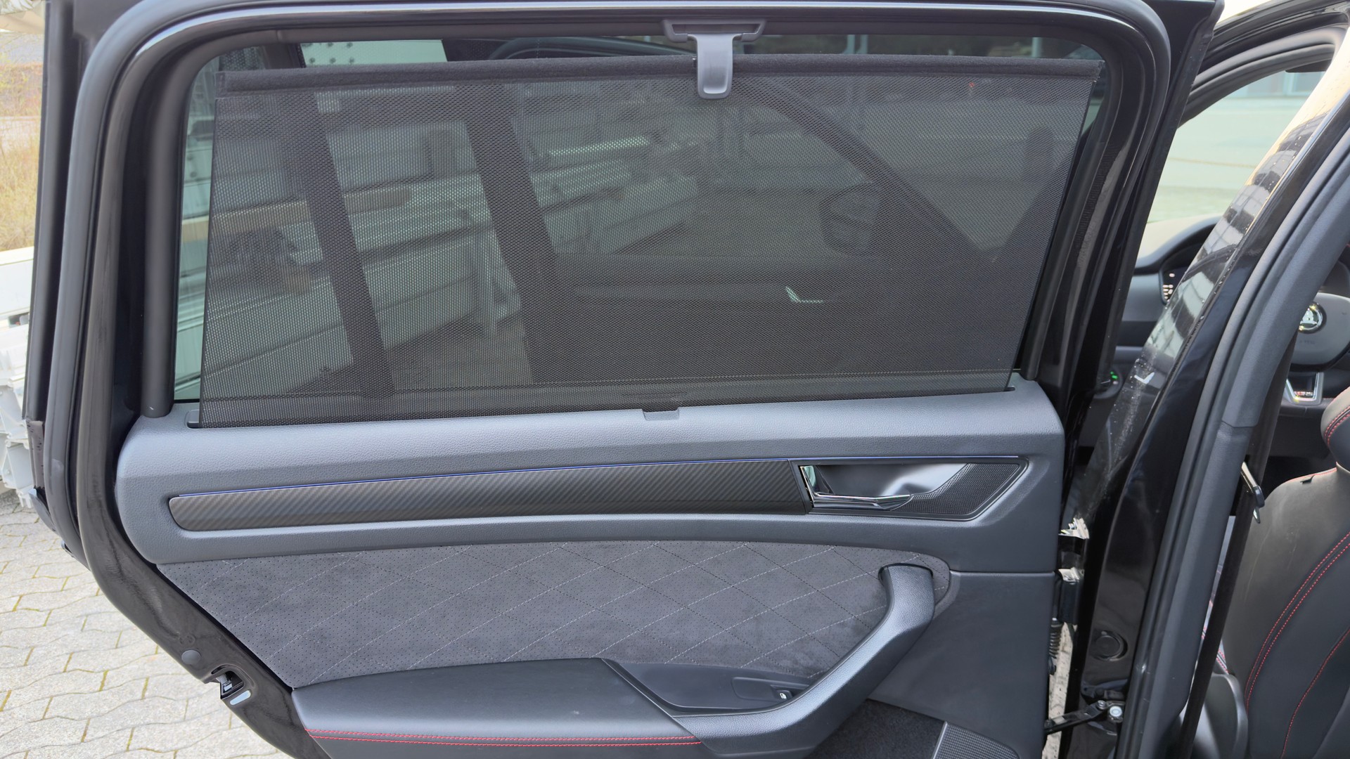 SKODA Kodiaq 2.0 Bi-TDI SCR RS 4x4 DSG-image-19