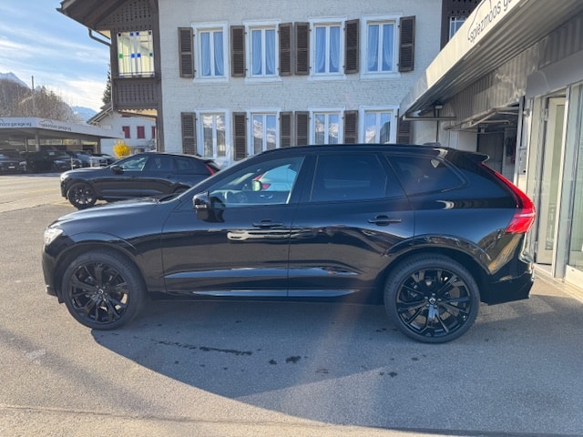 VOLVO XC60 2.0 B5 MH Plus Black Edition AWD-image-4