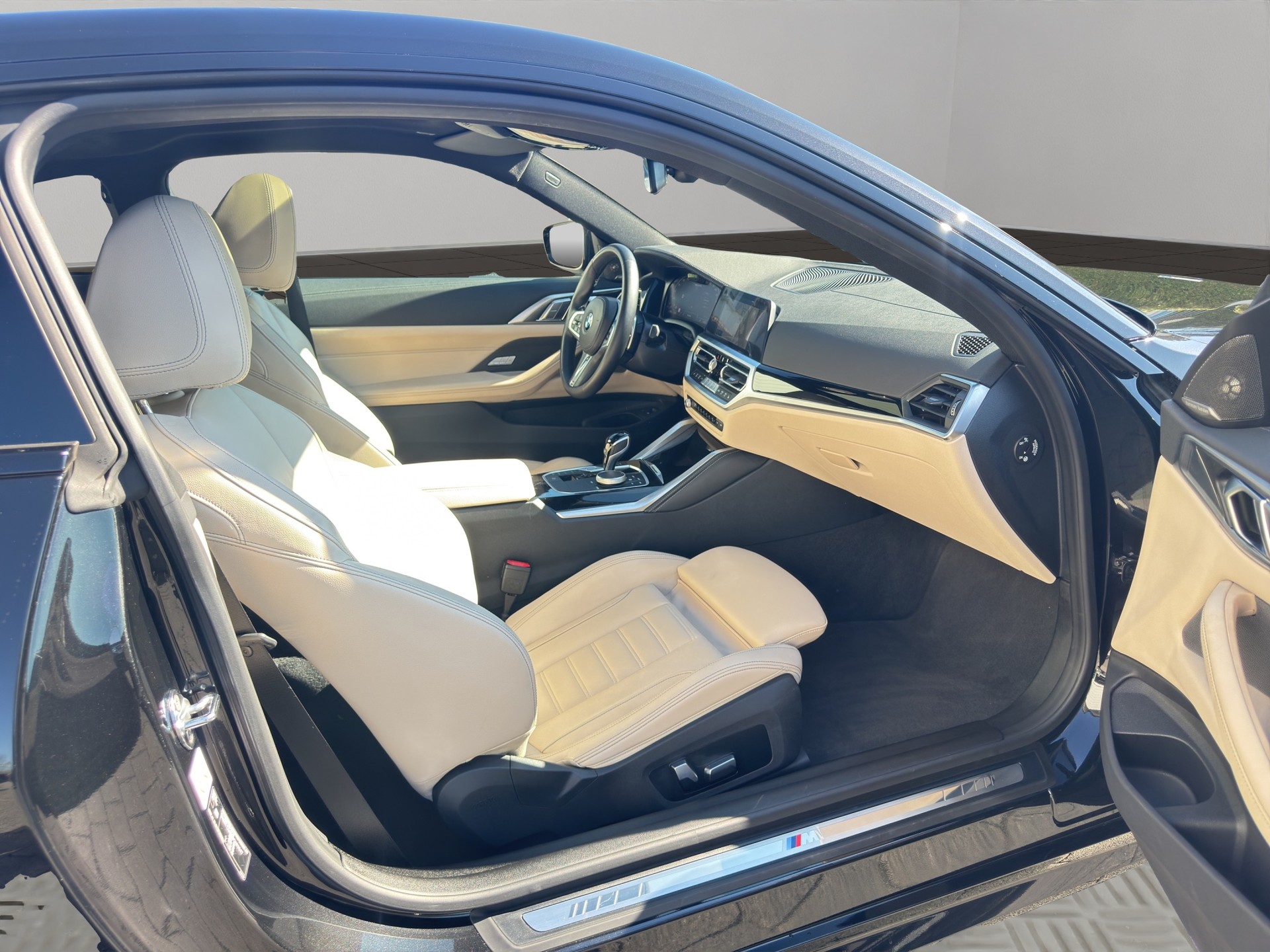 BMW M440i xDrive 48V Coupé Steptronic-image-17