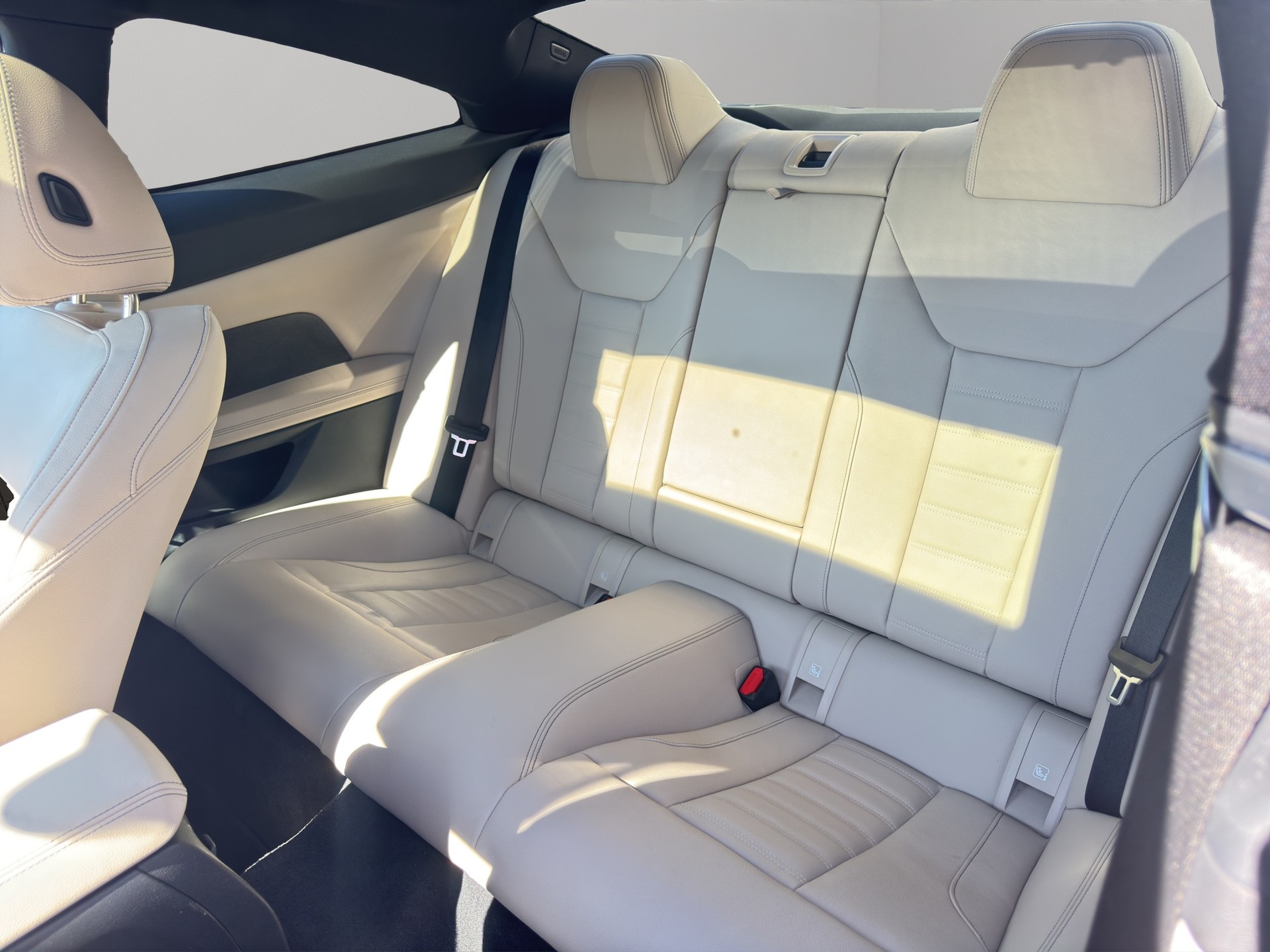 BMW M440i xDrive 48V Coupé Steptronic-image-15