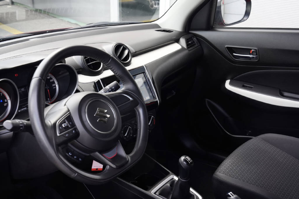 SUZUKI Swift 1.2 Piz Sulai 4x4-image-10
