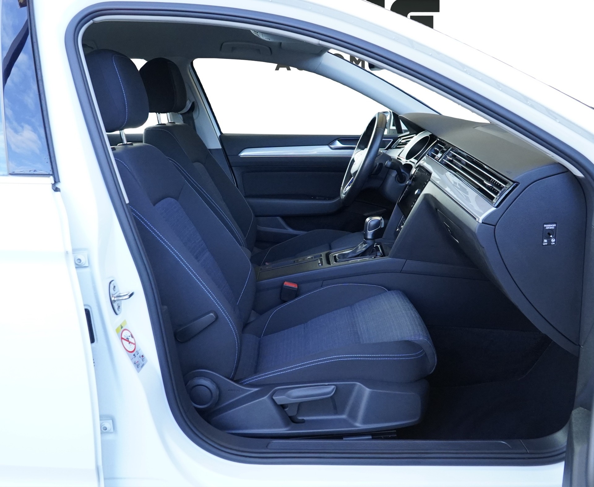 VW Passat Variant 1.4 TSI GTE Hybrid DSG *CH Fahrzeug*-image-11