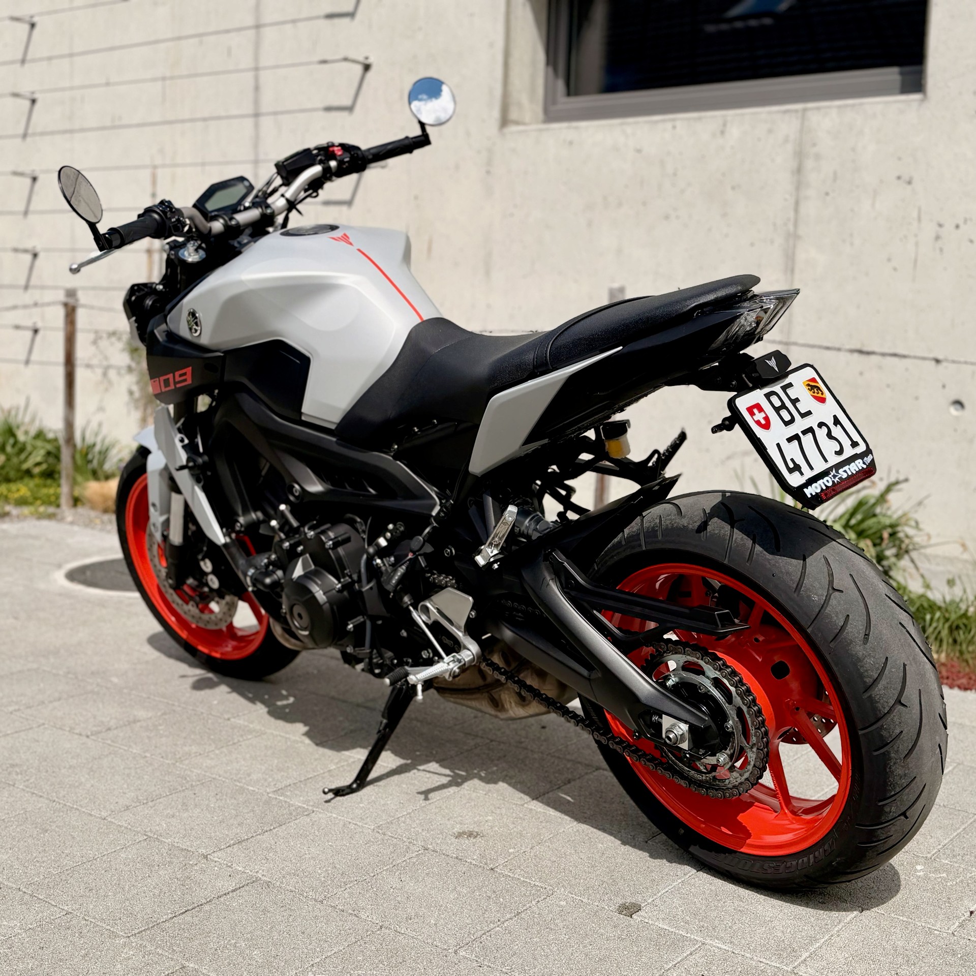 YAMAHA MT-09 ABS-image-1