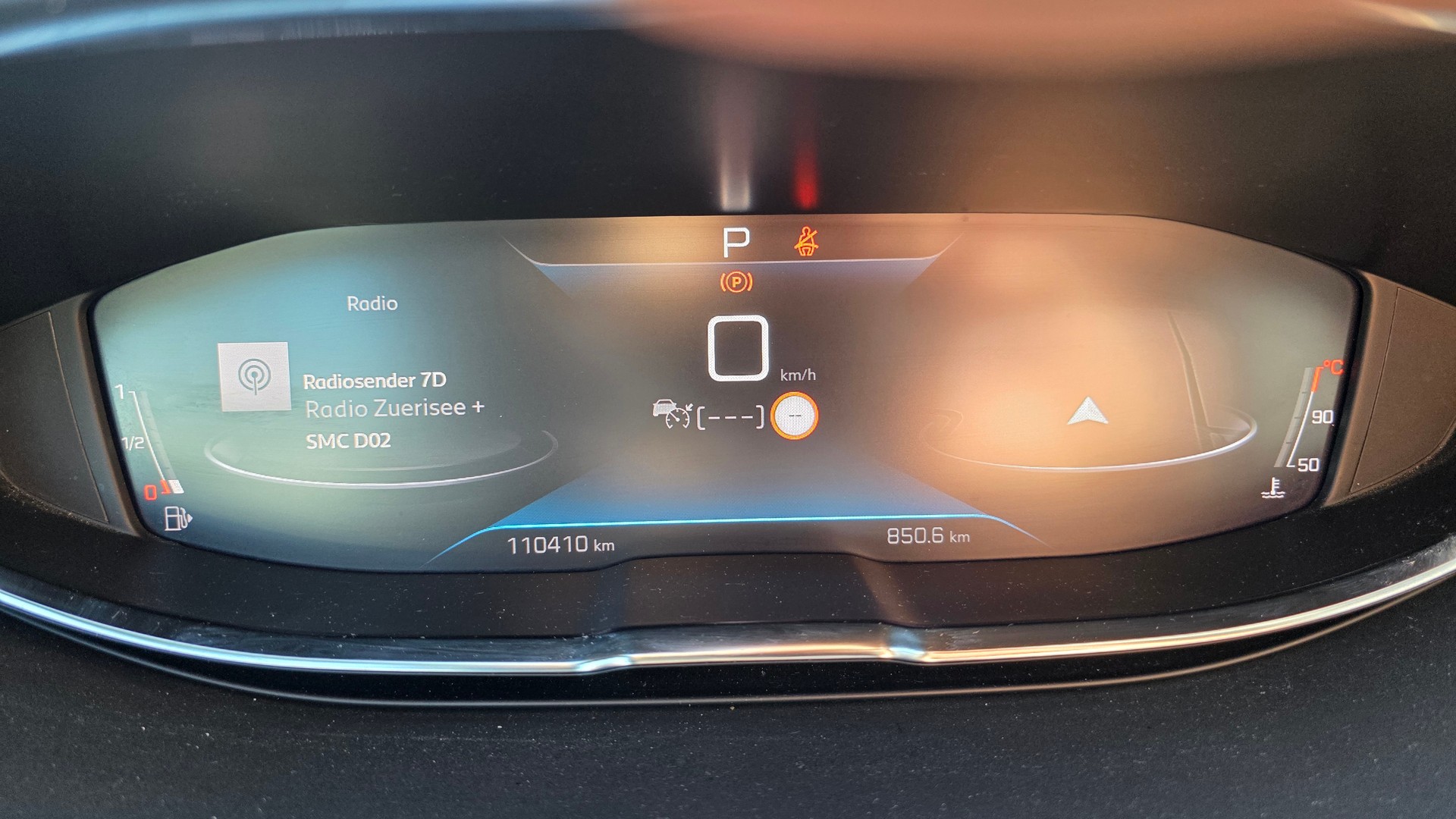 PEUGEOT 5008 1.5 BlueHDi GT-Pack EAT8// 7 Sitzer-image-15