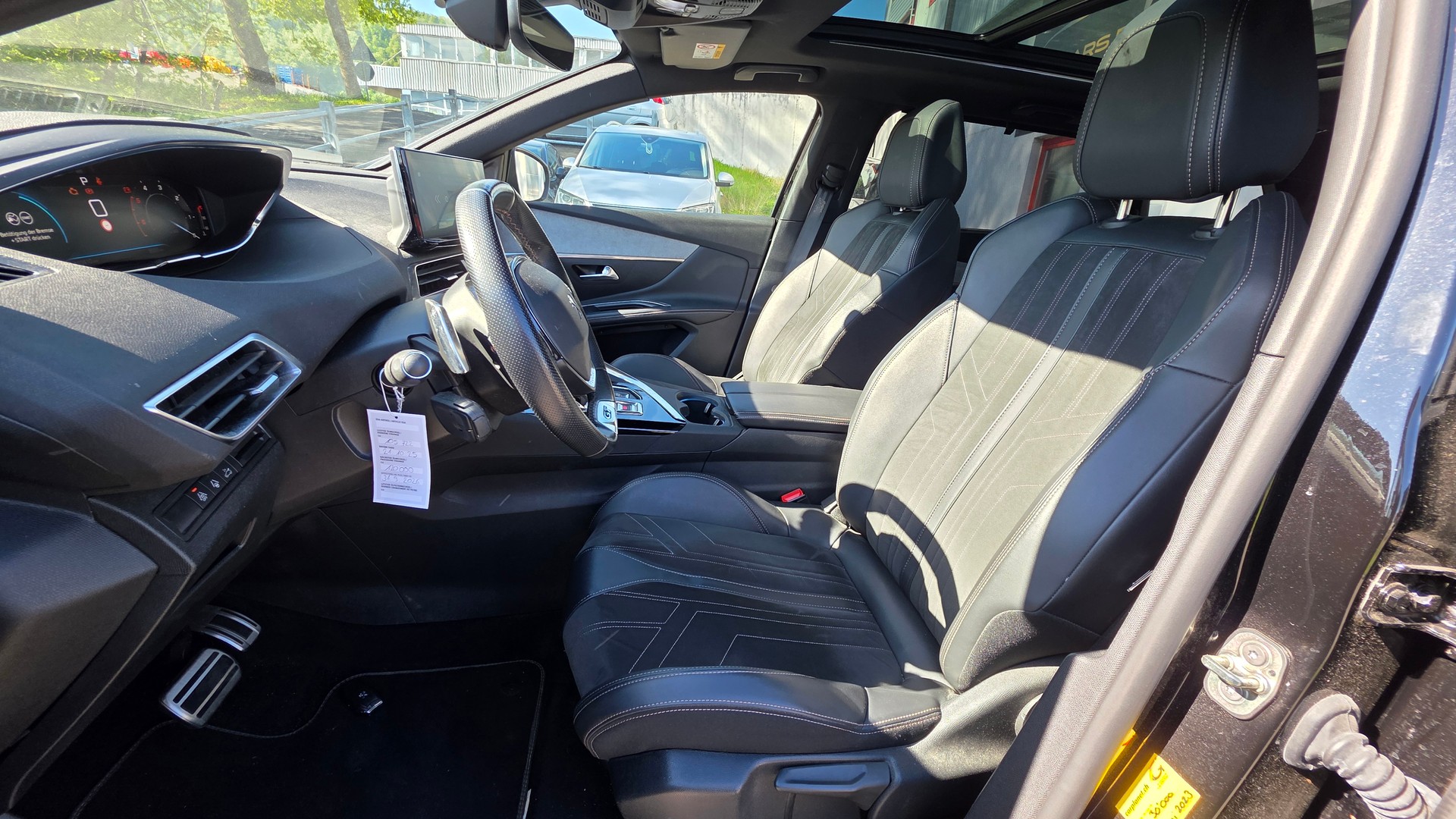 PEUGEOT 5008 1.5 BlueHDi GT-Pack EAT8// 7 Sitzer-image-9