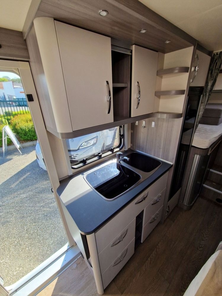 HOBBY ONTOUR EDITION V 65 GE-showroom-element-3