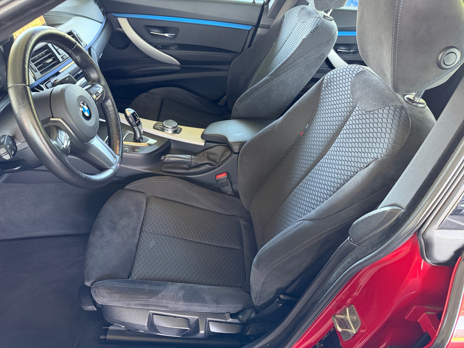 BMW 320d Gran Turismo-image-8