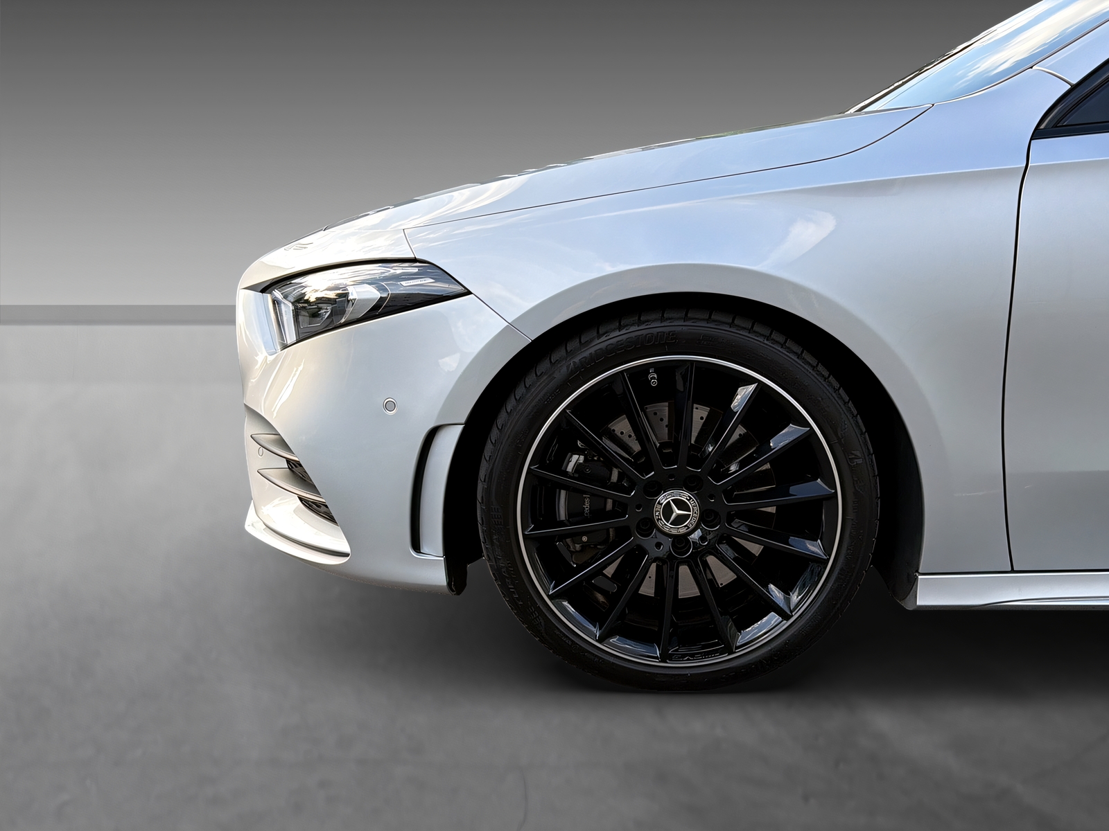 MERCEDES-BENZ A 250 4Matic AMG-Line-image-5