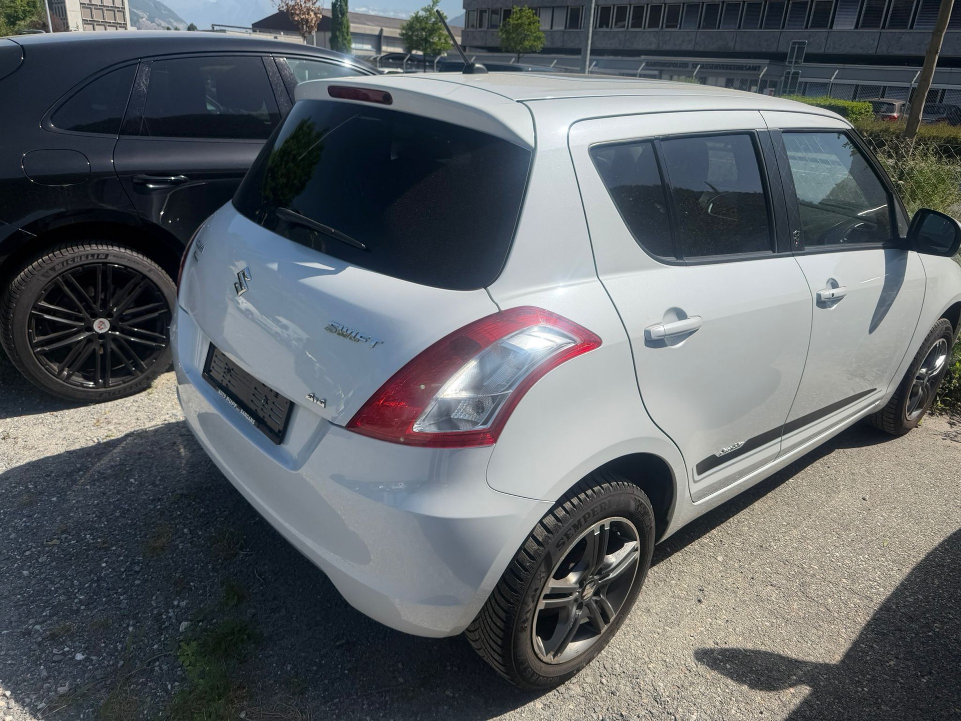 SUZUKI Swift 1.2i 4x4-image-3