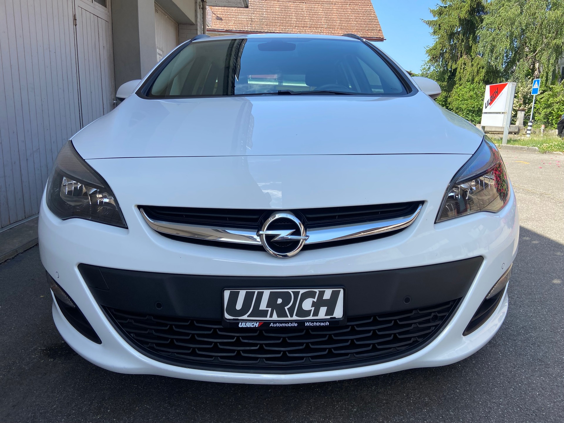 OPEL Astra SportsTourer 1.4i 16V Turbo Drive Automatik-image-5