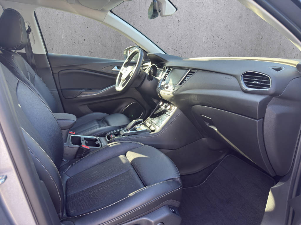 OPEL Grandland X 1.6 T PHEV Ultimate-image-12