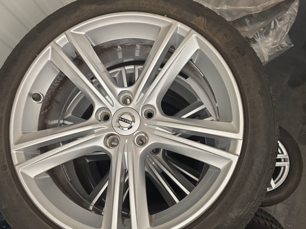 VOLVO V90 2.0 T8 TE Inscription AWD-image-27