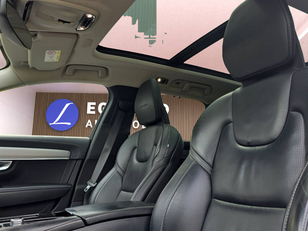 VOLVO V90 2.0 T8 TE Inscription AWD-image-12