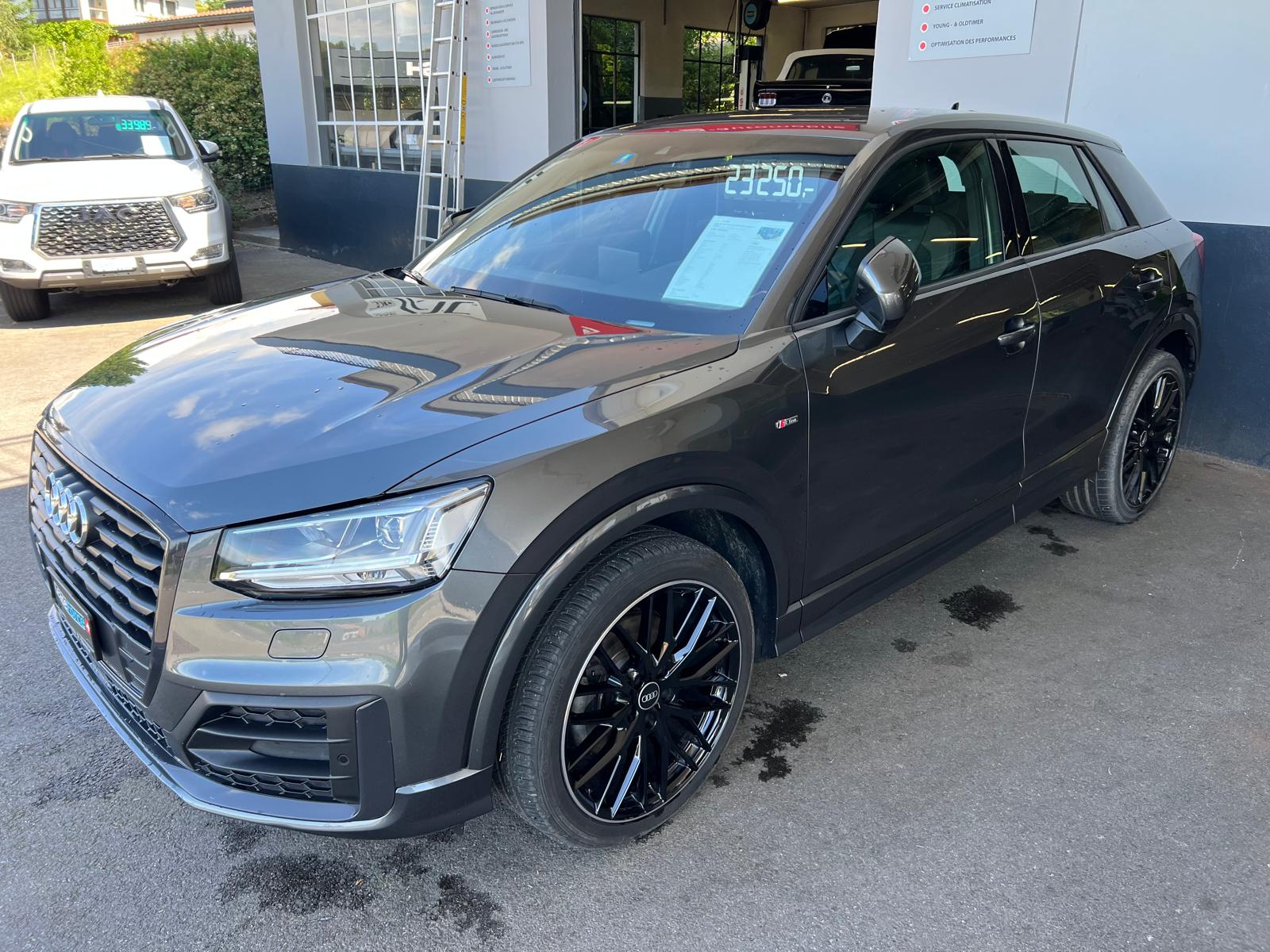 AUDI Q2 40 TFSI Sport Attraction quattro S-tronic-image-1