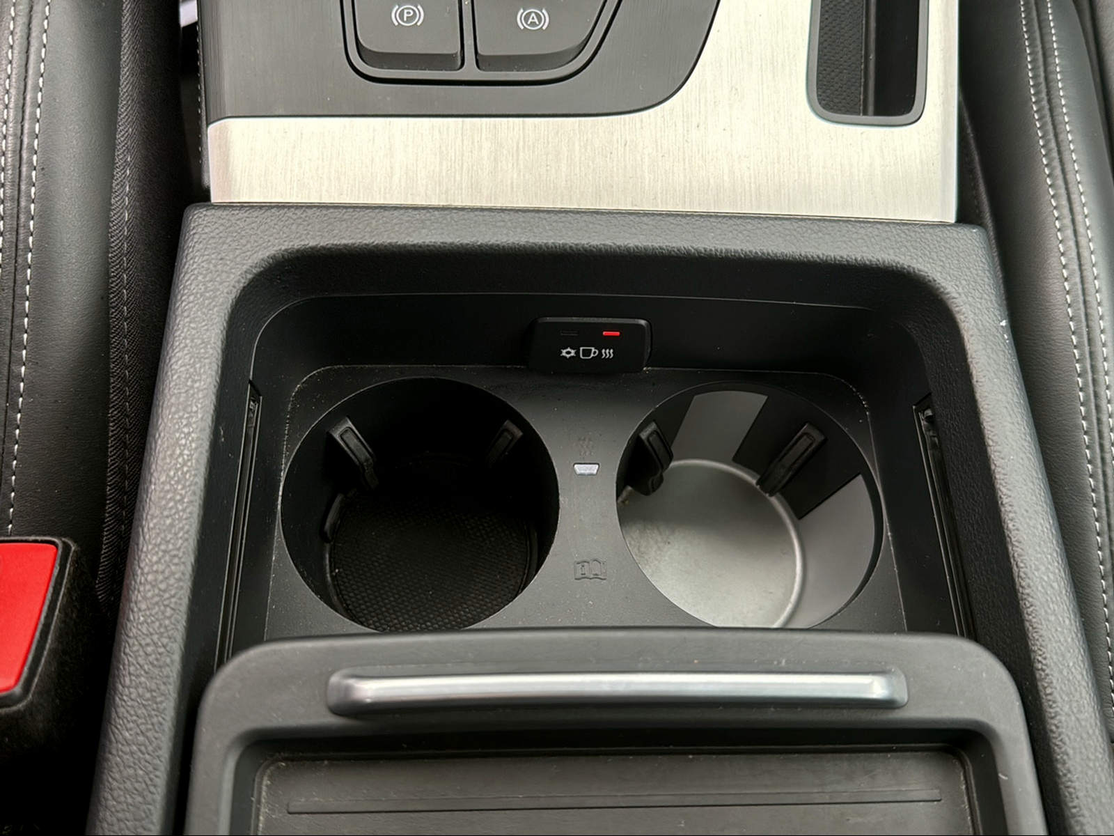 AUDI Q5 2.0 TFSI sport quattro S-tronic-image-14