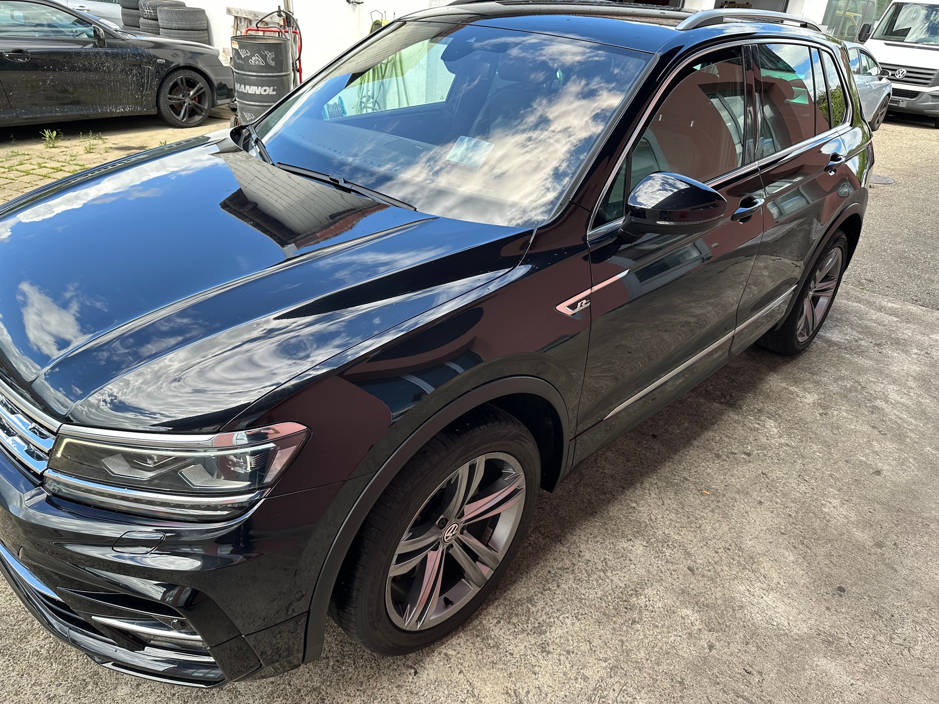 VW Tiguan 2.0TSI Highline 4Motion DSG-image-2