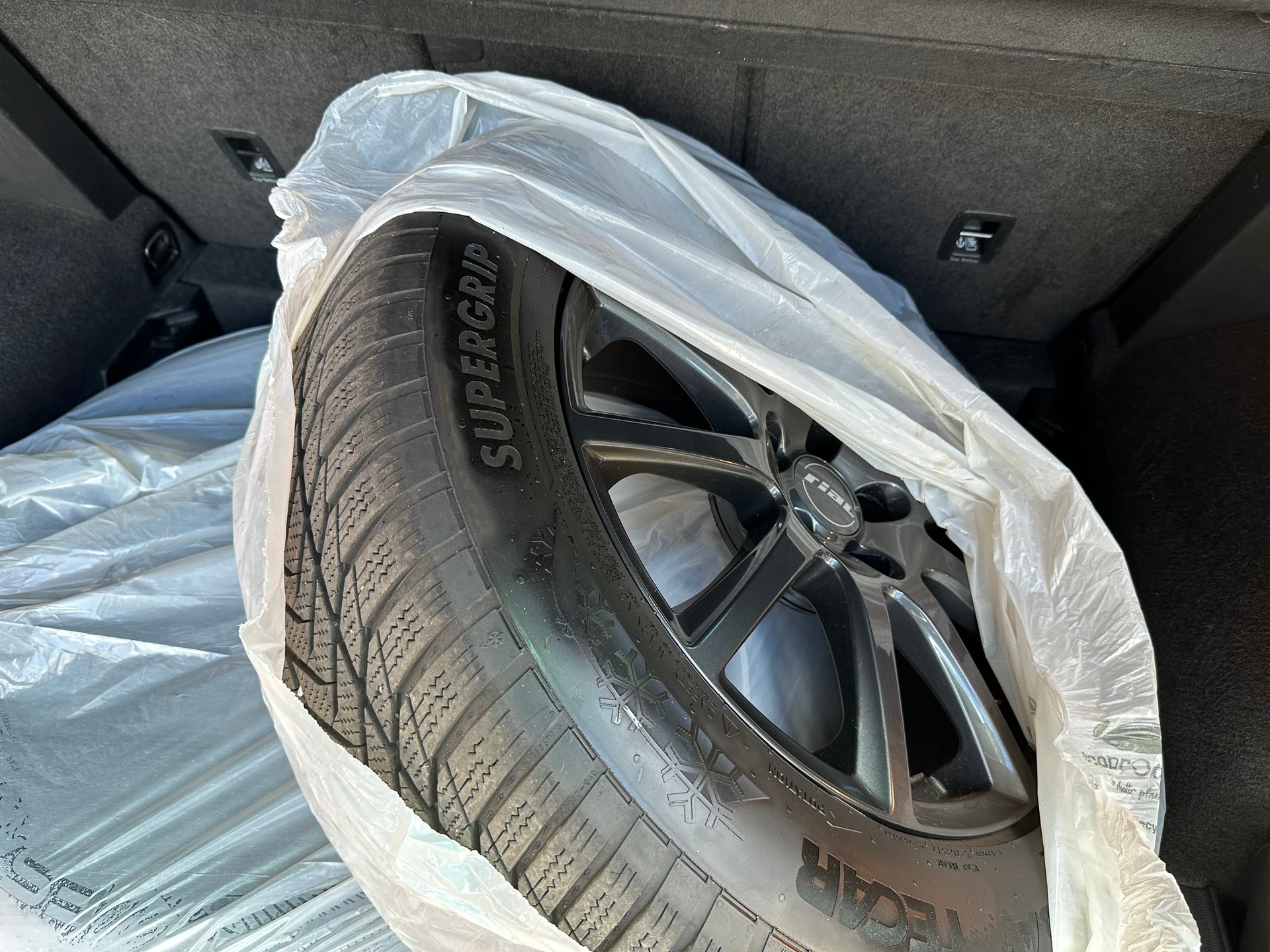 VW Tiguan 2.0TSI Highline 4Motion DSG-image-14