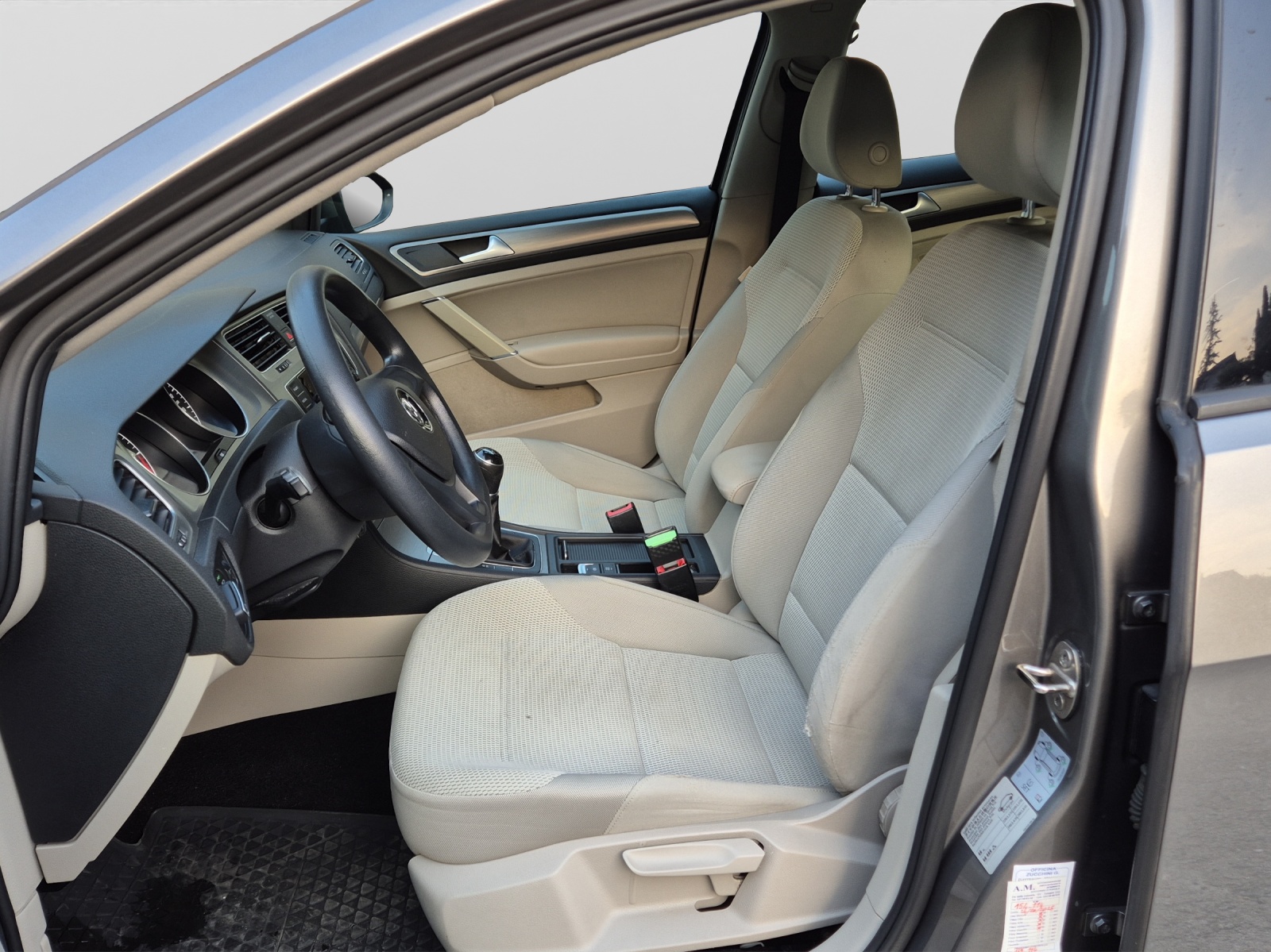 VW Golf Variant 1.6 TDI Comfortline-image-12