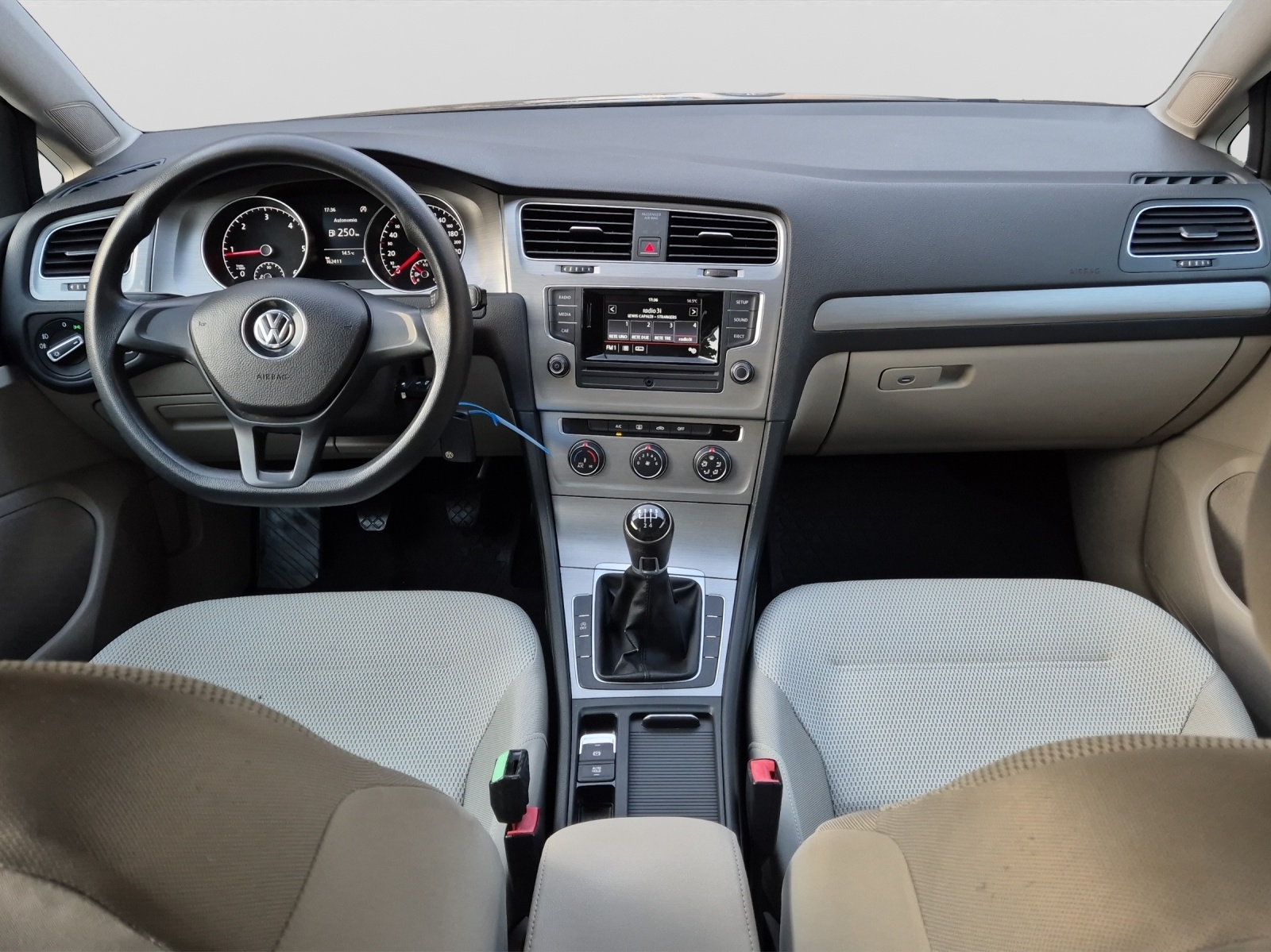 VW Golf Variant 1.6 TDI Comfortline-image-10