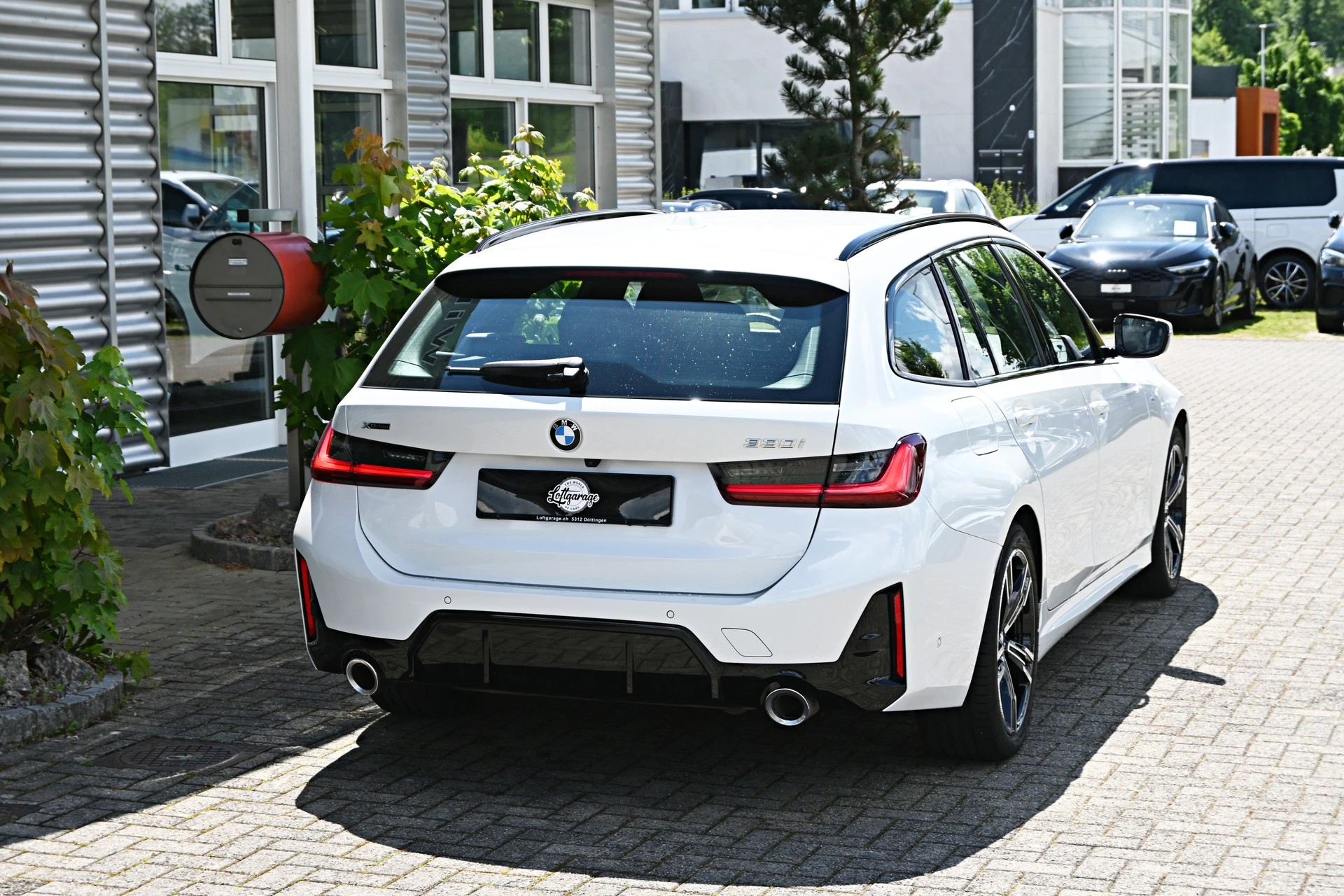 BMW 330i Touring xDrive Steptronic M Sport Automat 4X4-image-7