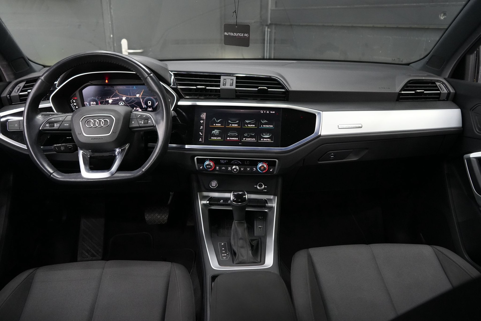 AUDI Q3 40 TDI advanced quattro S-tronic-image-9